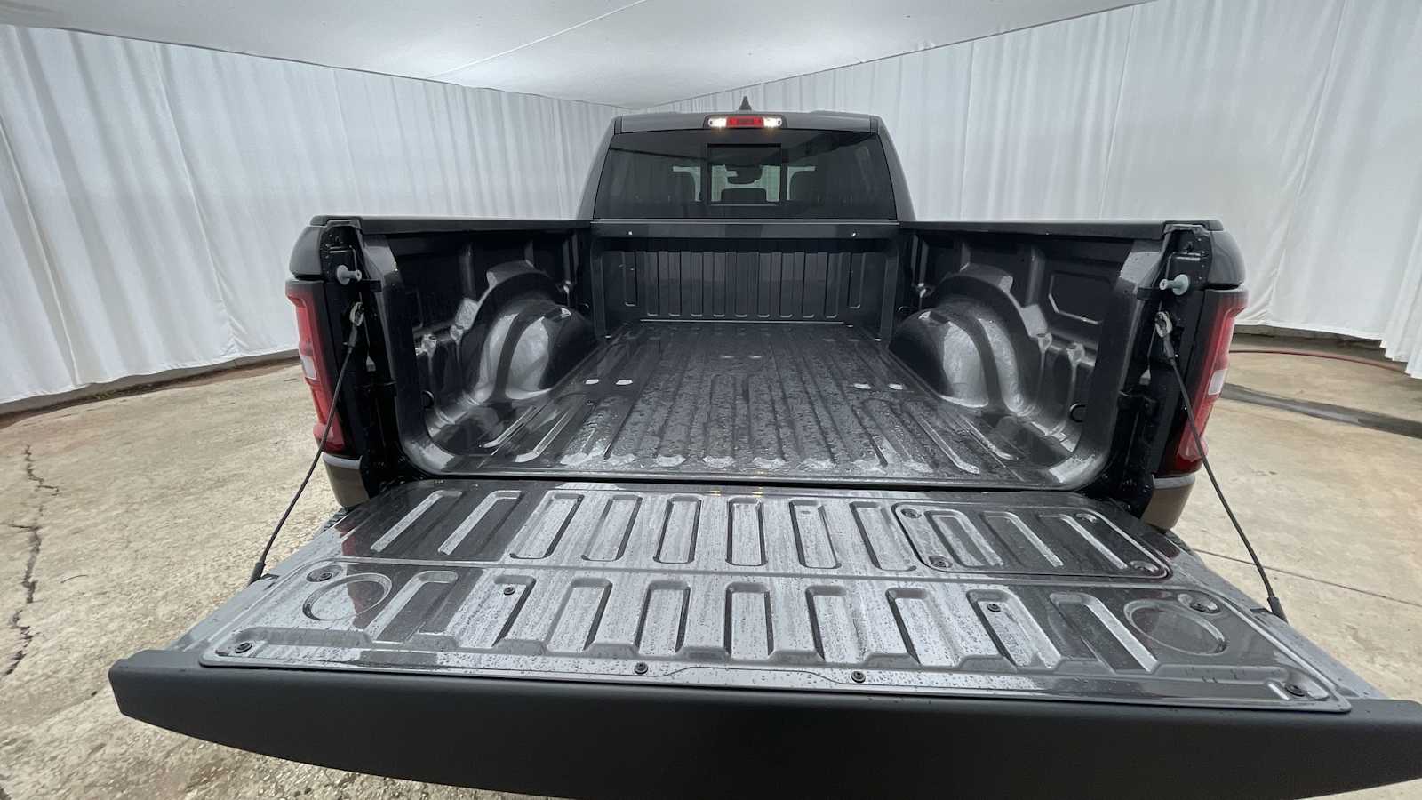 Thumbnail: 2026 RAM 1500 - 32