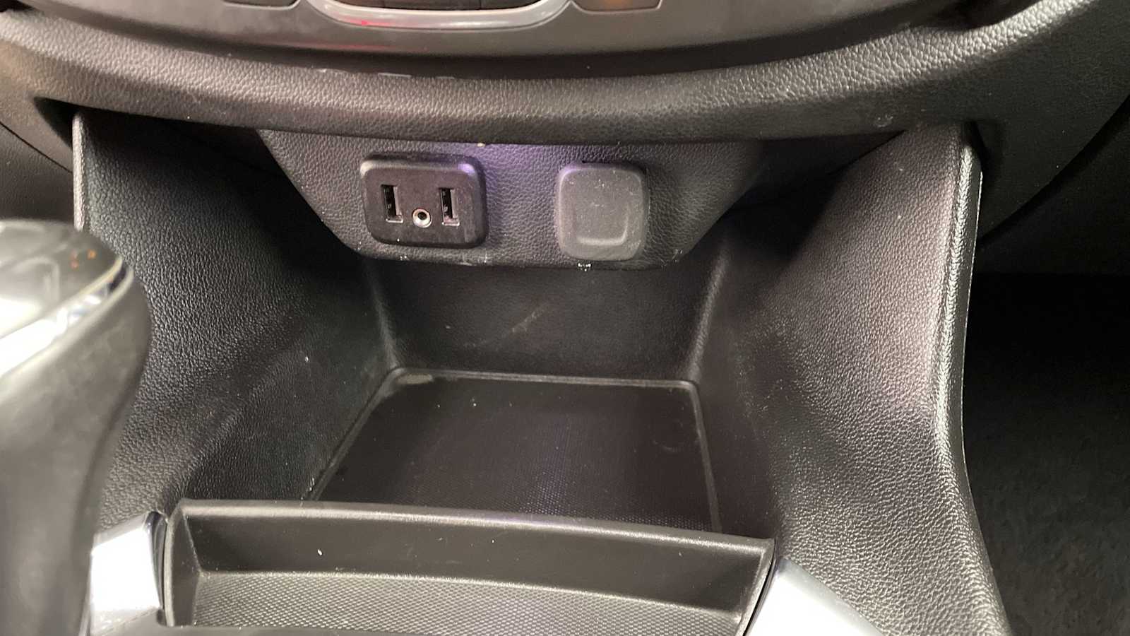 Thumbnail: 2020 Chevrolet Traverse - 19