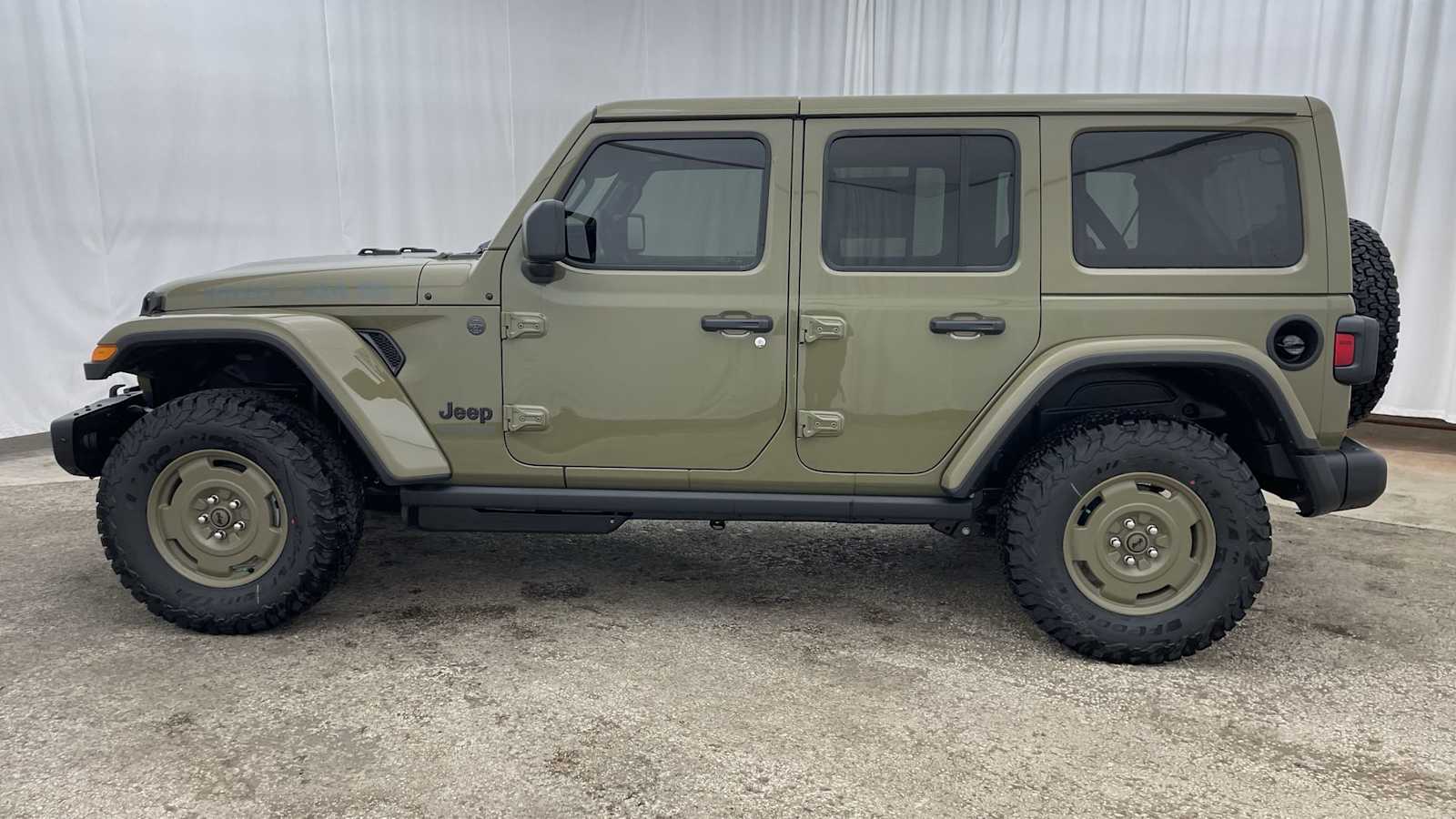 Thumbnail: 2026 Jeep Wrangler - 31