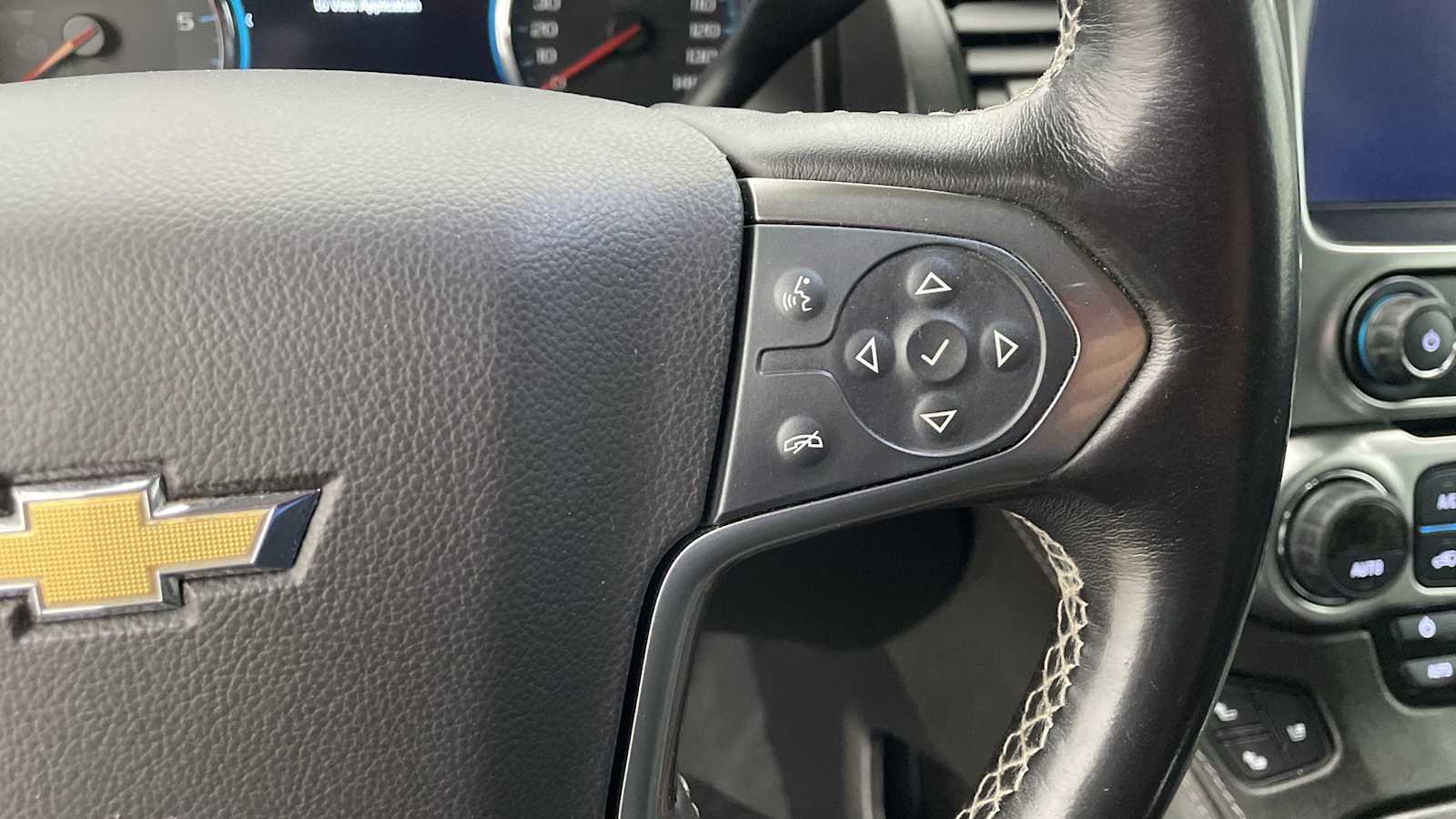 Thumbnail: 2019 Chevrolet Tahoe - 16