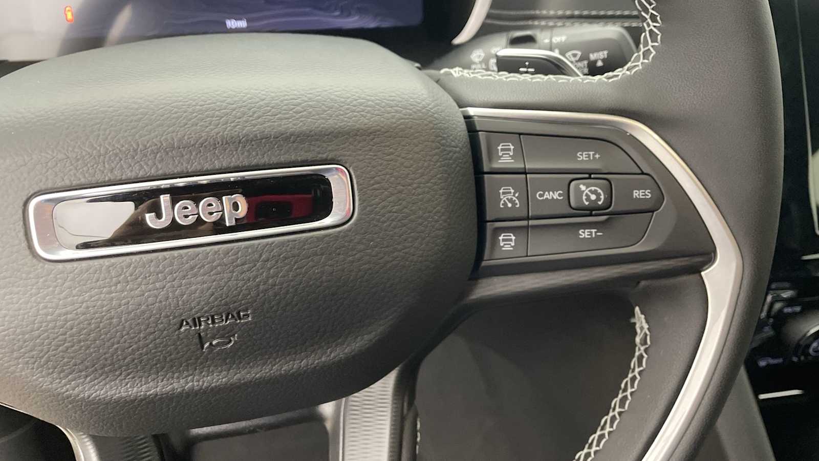 Thumbnail: 2025 Jeep Grand Cherokee - 14