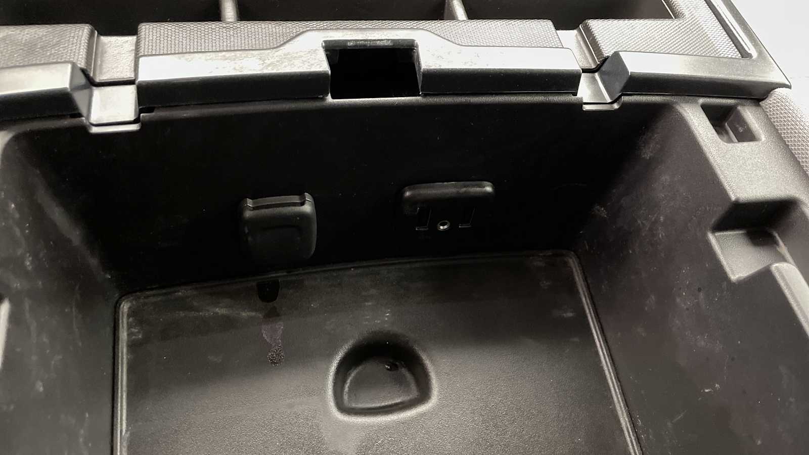 Thumbnail: 2016 GMC Sierra 3500 - 17