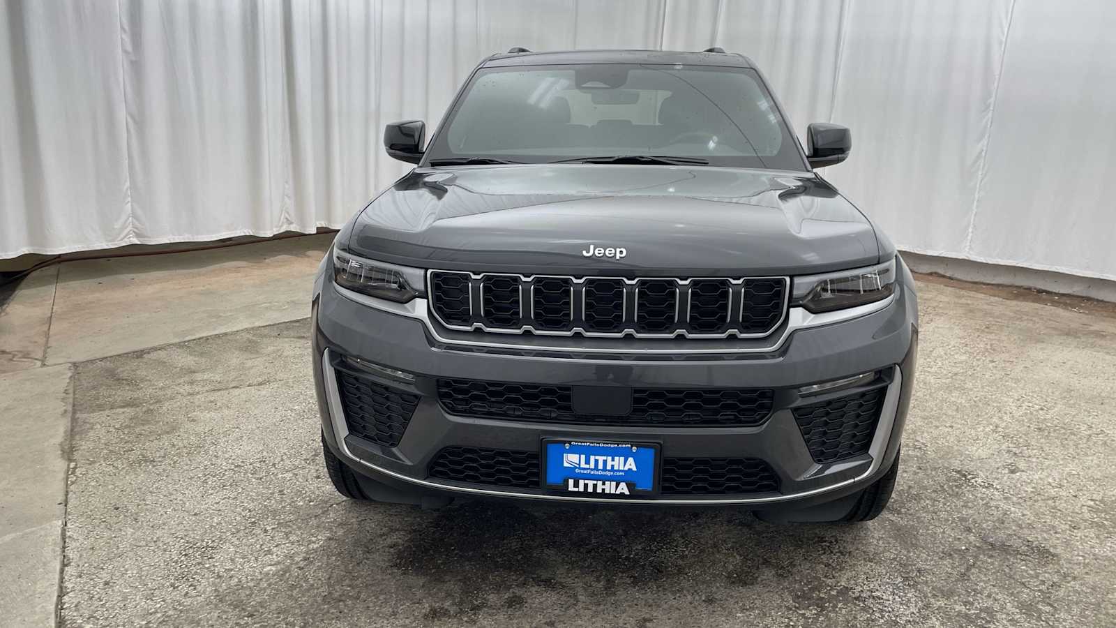 Thumbnail: 2026 Jeep Grand Cherokee - 39