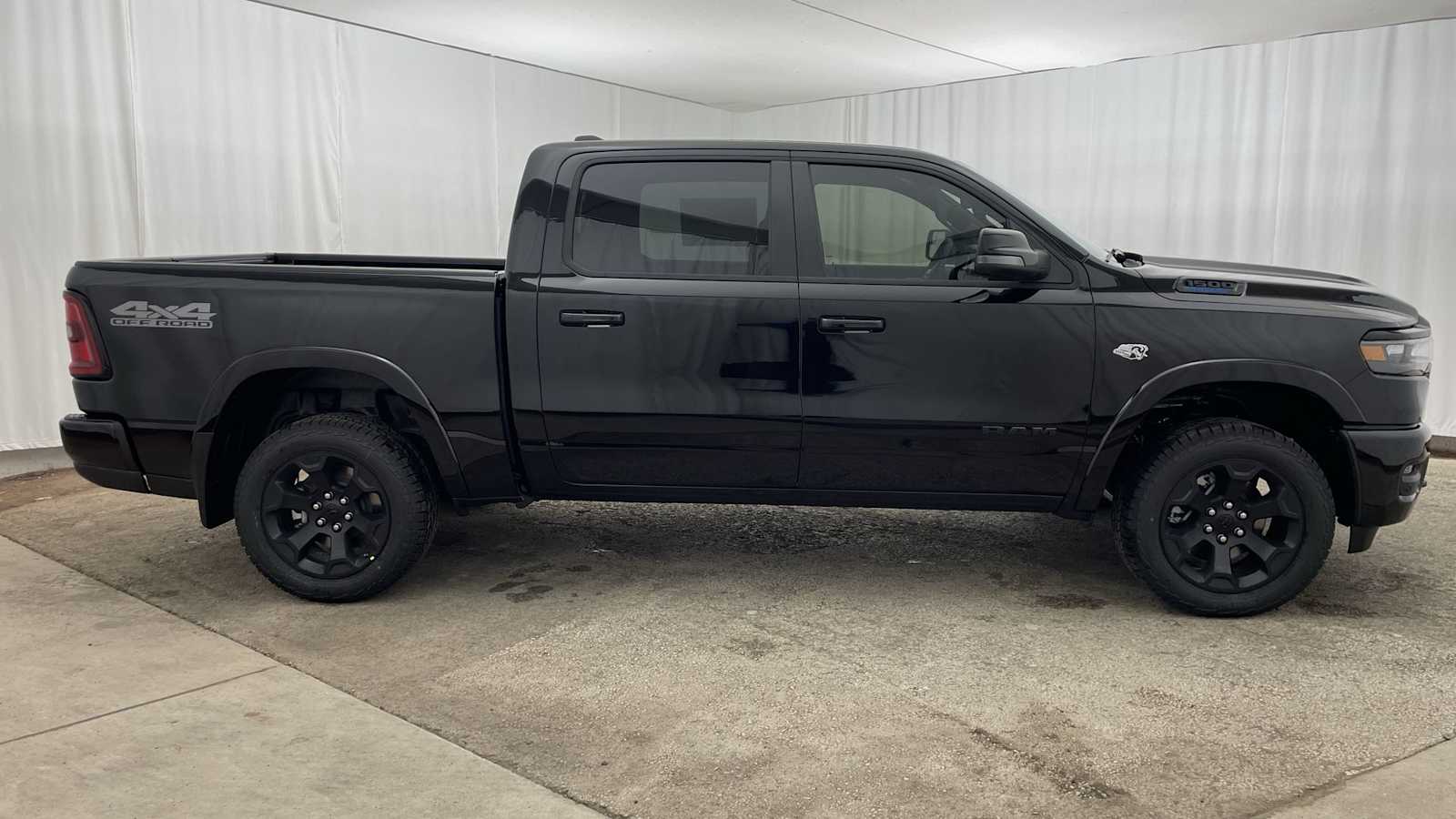 Thumbnail: 2026 RAM 1500 - 33