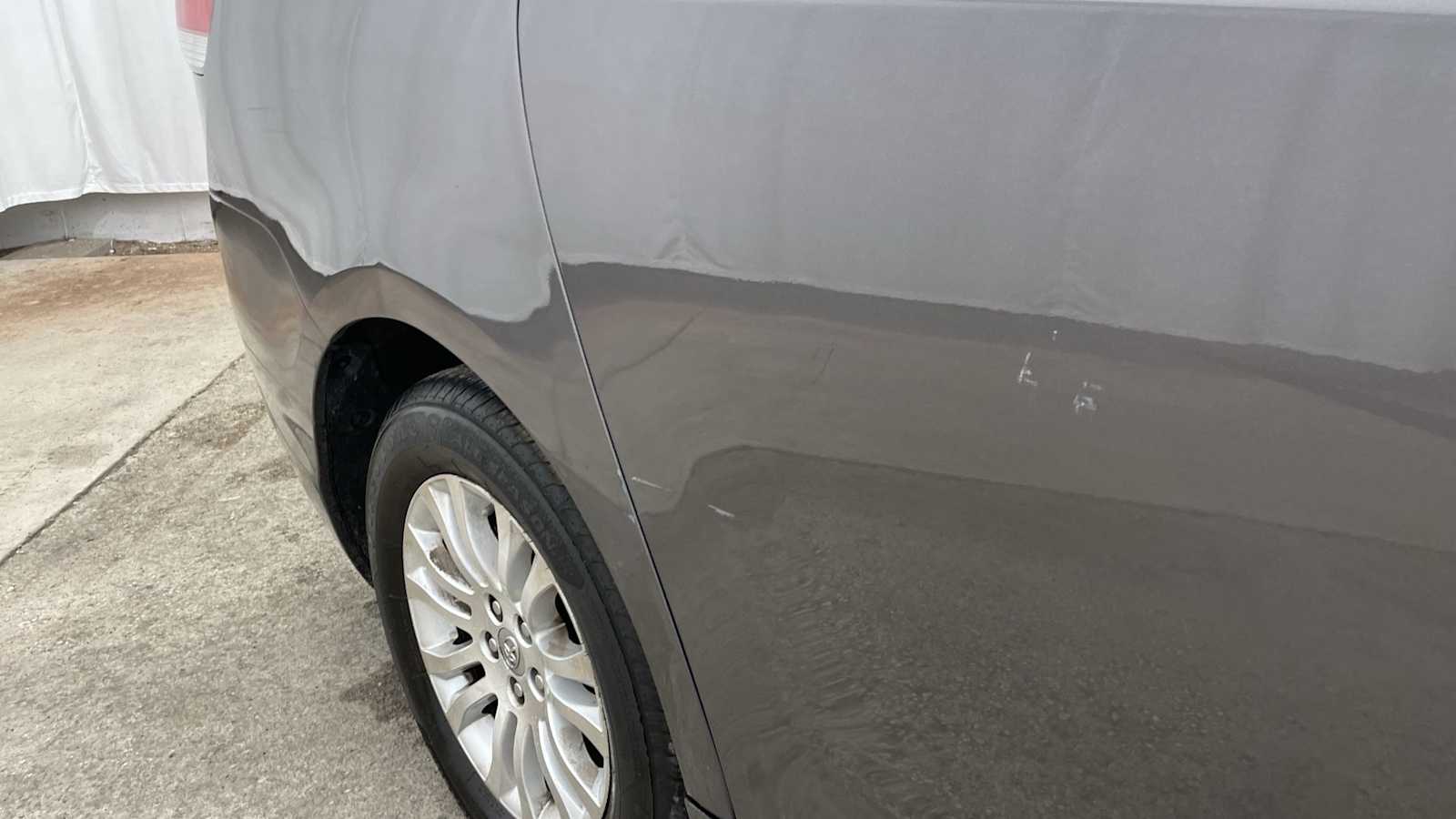 Thumbnail: 2013 Toyota Sienna - 44