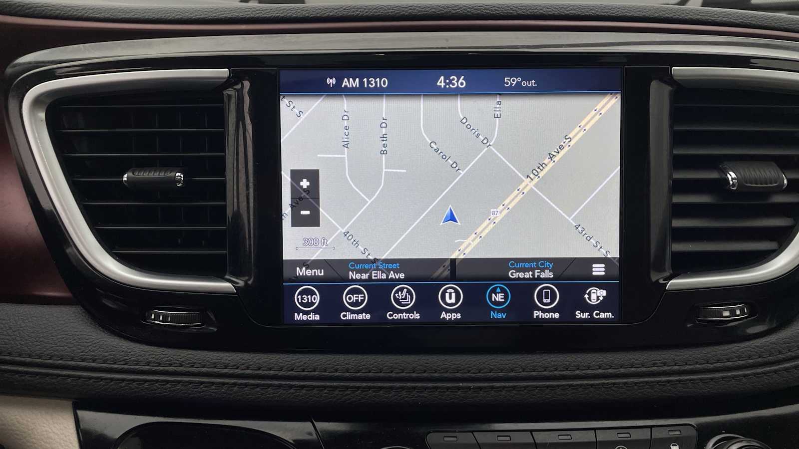 Thumbnail: 2020 Chrysler Pacifica - 4