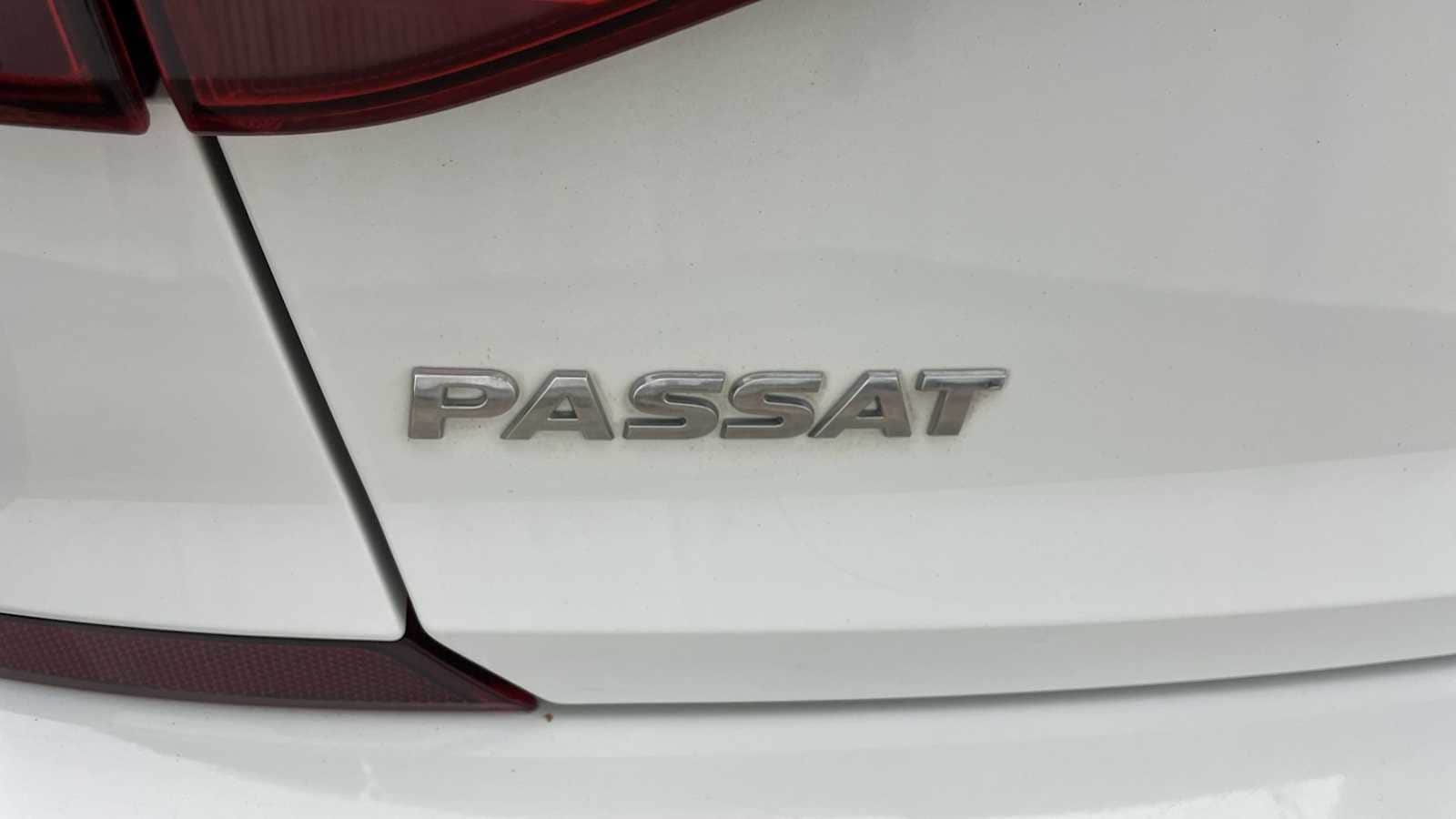 Thumbnail: 2017 Volkswagen Passat - 34
