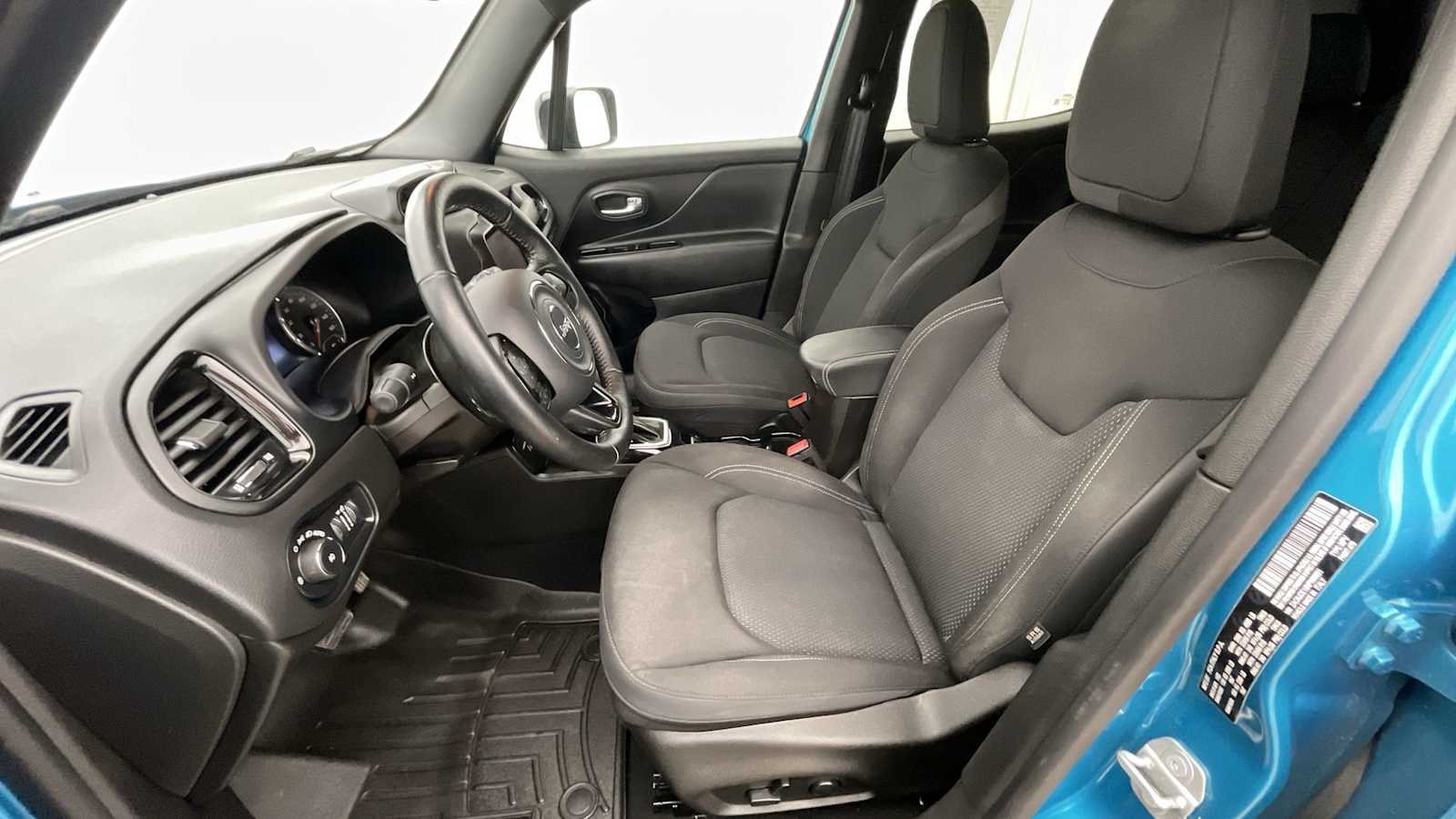 Thumbnail: 2022 Jeep Renegade - 6