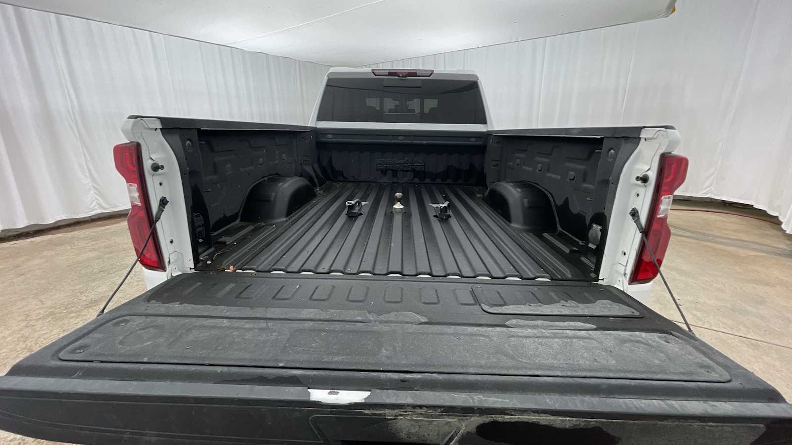 Thumbnail: 2022 Chevrolet Silverado 3500 - 31