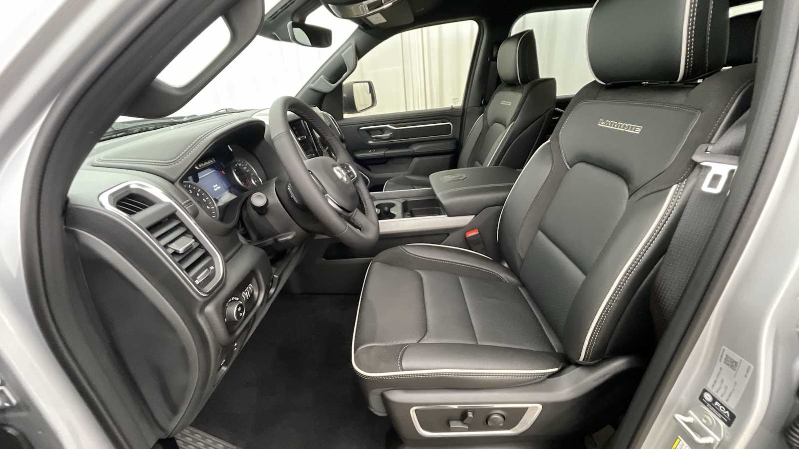 Thumbnail: 2026 RAM 1500 - 6