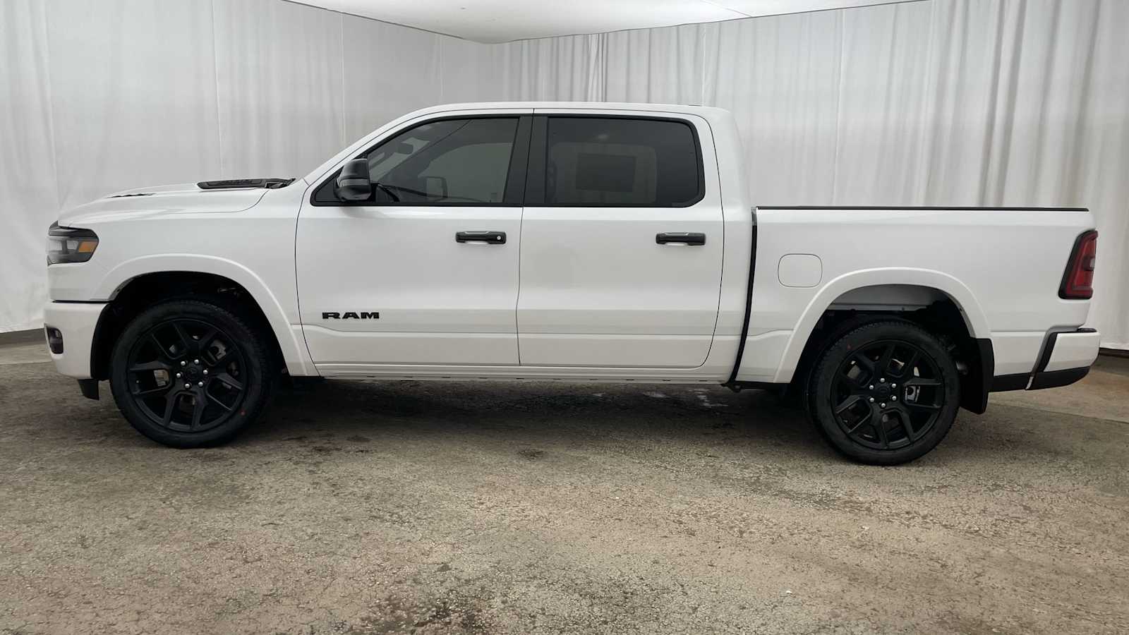 Thumbnail: 2026 RAM 1500 - 33