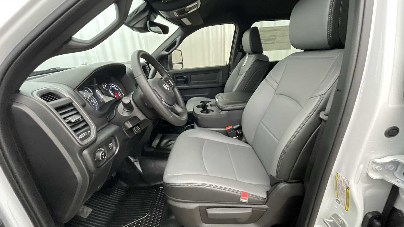 Thumbnail: 2026 RAM 3500 - 6