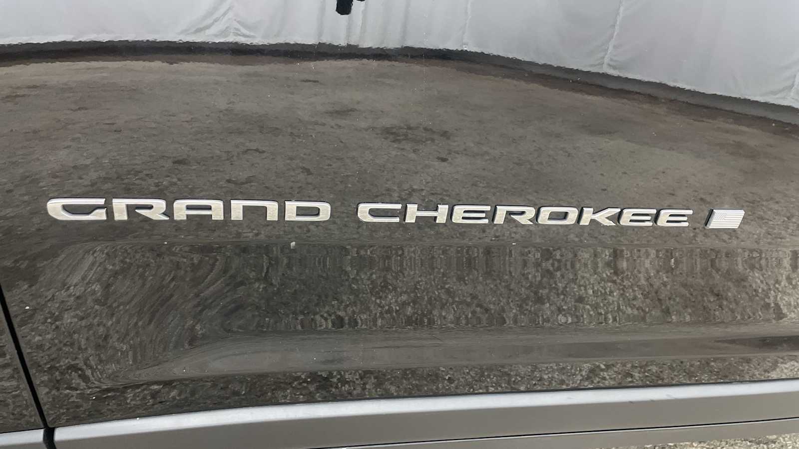 Thumbnail: 2022 Jeep Grand Cherokee - 41