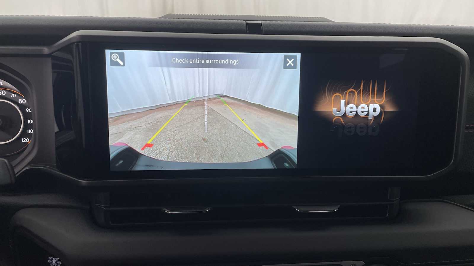 Thumbnail: 2025 Jeep Gladiator - 4