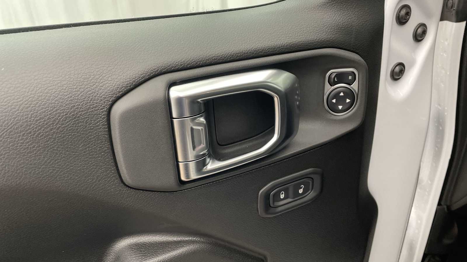 Thumbnail: 2026 Jeep Wrangler - 6