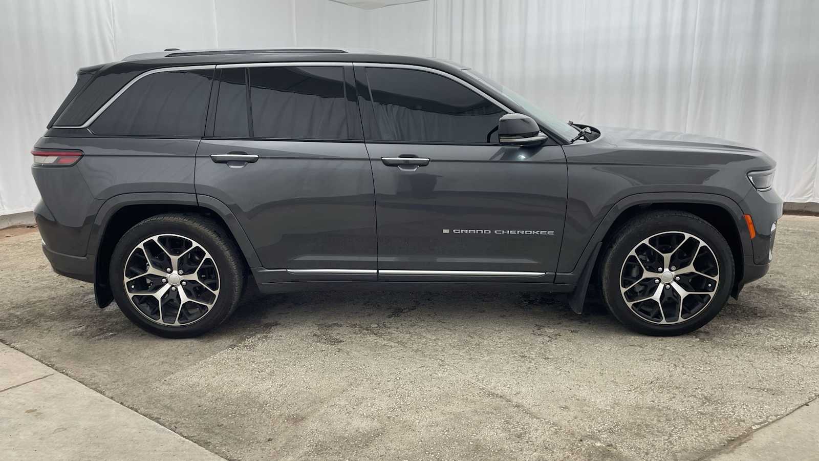 Thumbnail: 2023 Jeep Grand Cherokee - 38