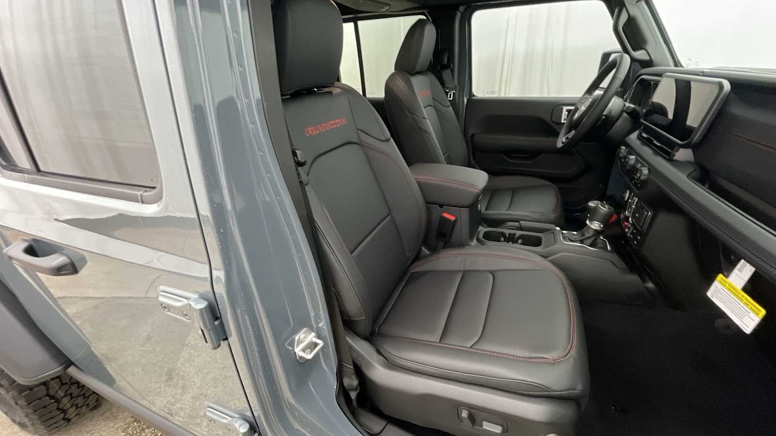 Thumbnail: 2025 Jeep Gladiator - 11