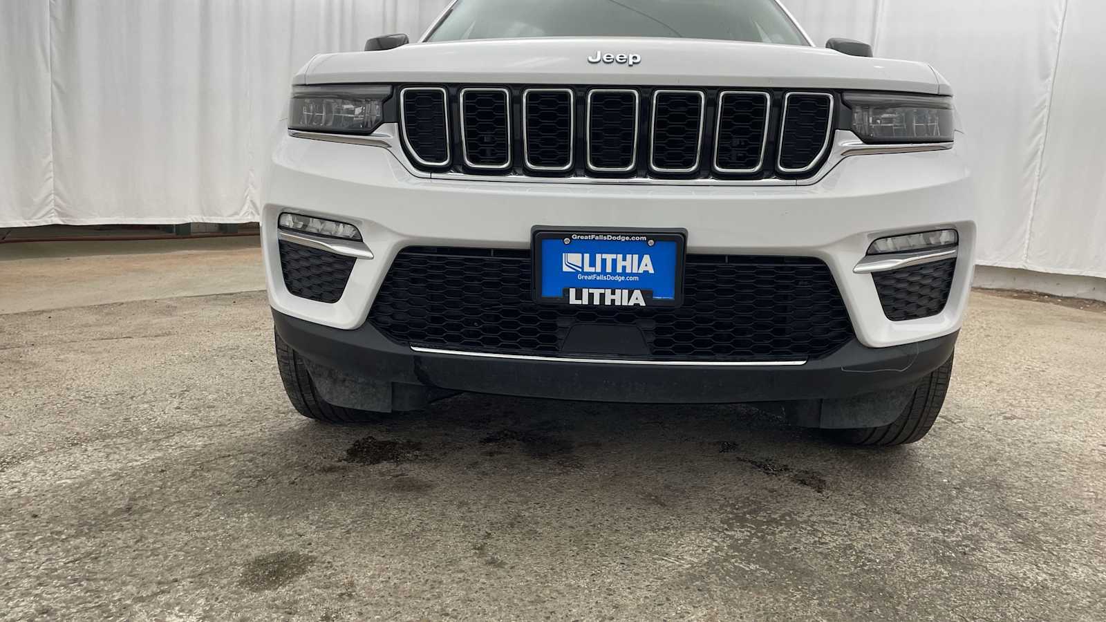 Thumbnail: 2023 Jeep Grand Cherokee - 41