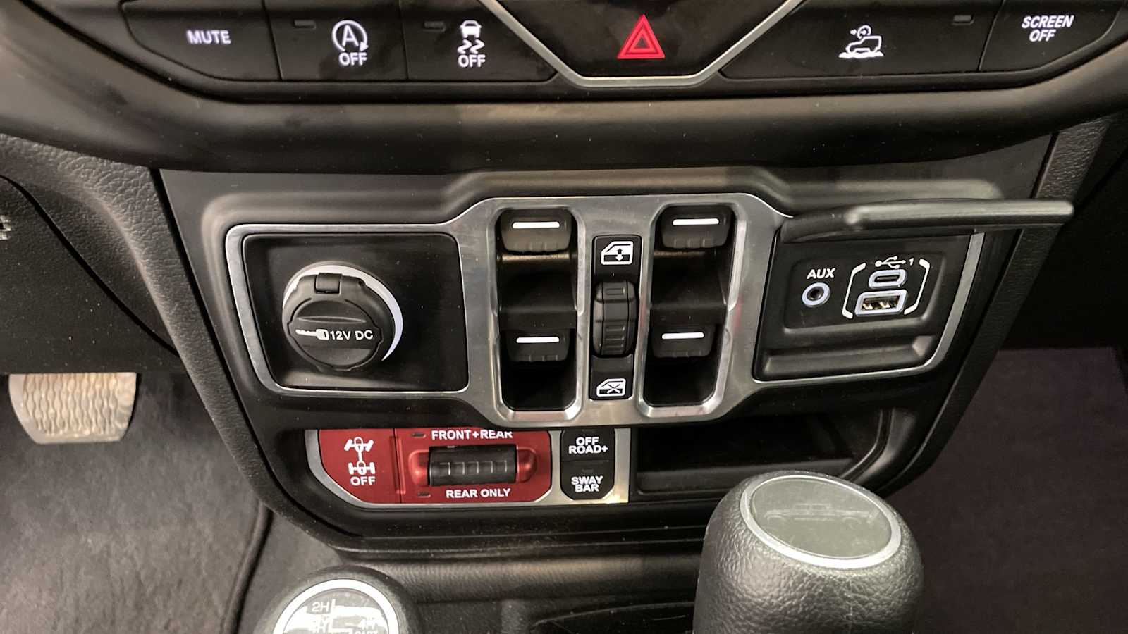 Thumbnail: 2023 Jeep Gladiator - 20