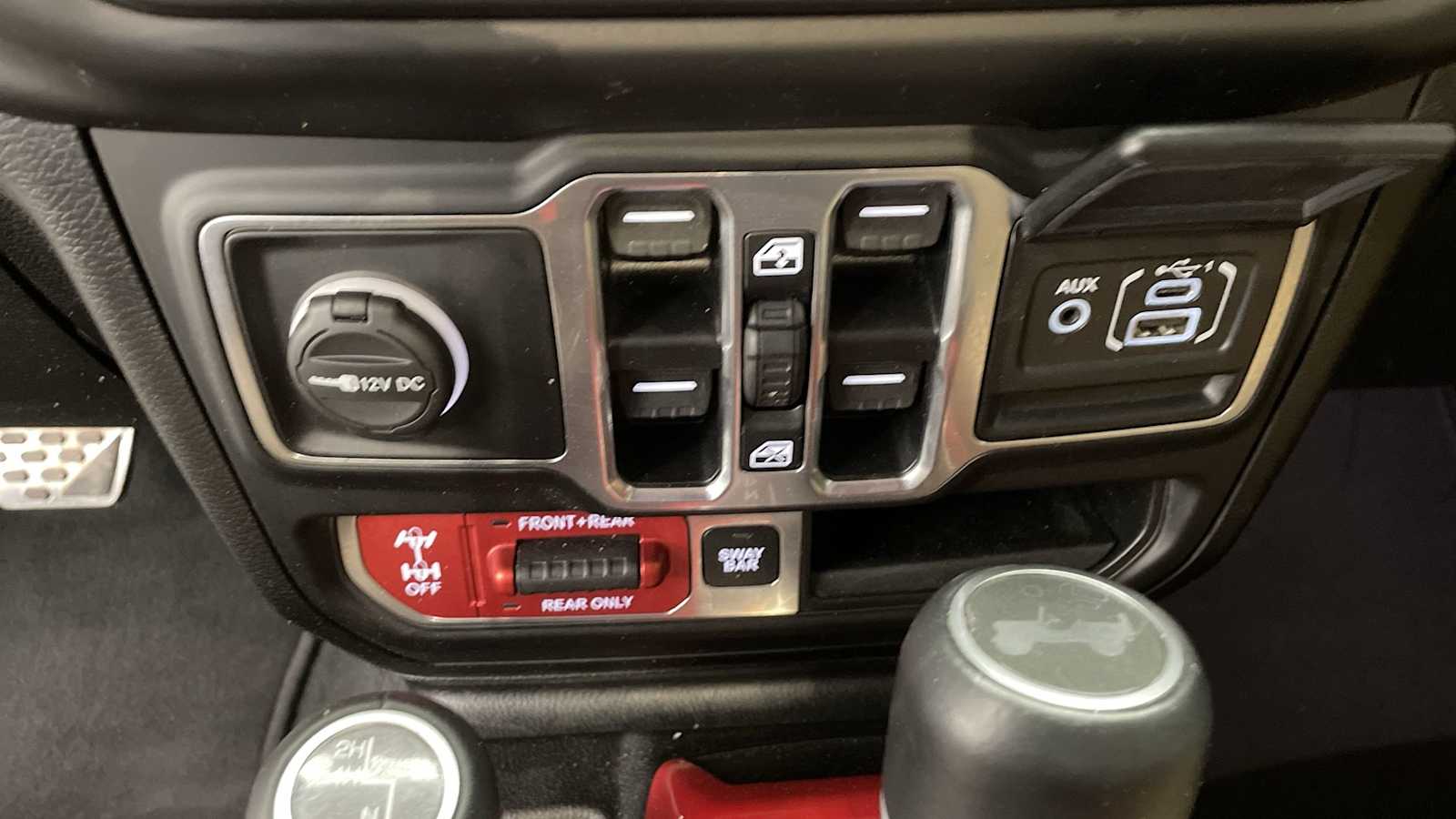 Thumbnail: 2020 Jeep Wrangler - 19