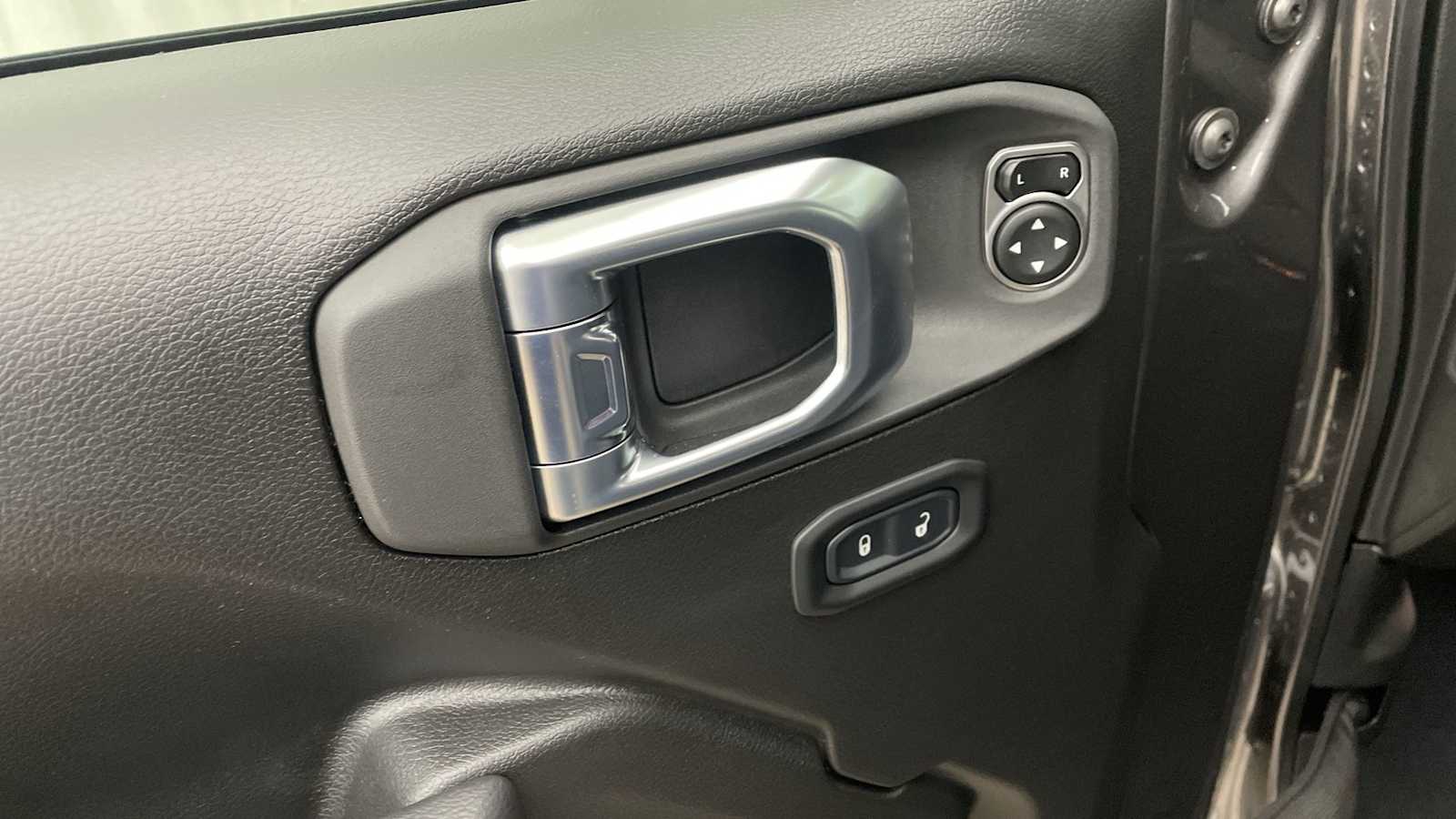 Thumbnail: 2026 Jeep Gladiator - 7