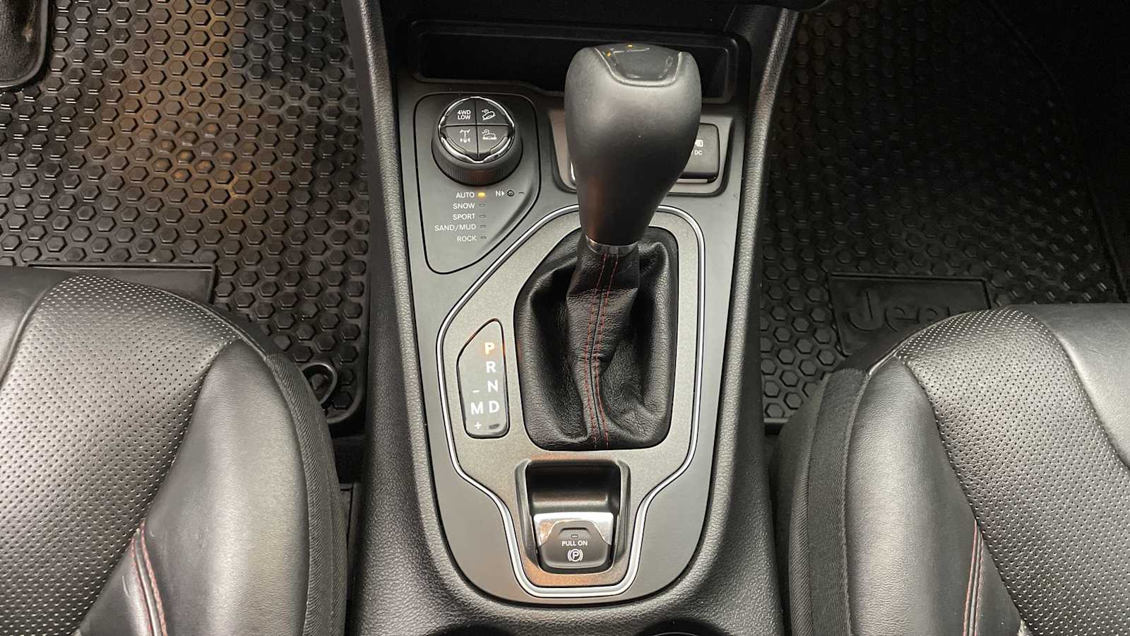 Thumbnail: 2019 Jeep Cherokee - 22