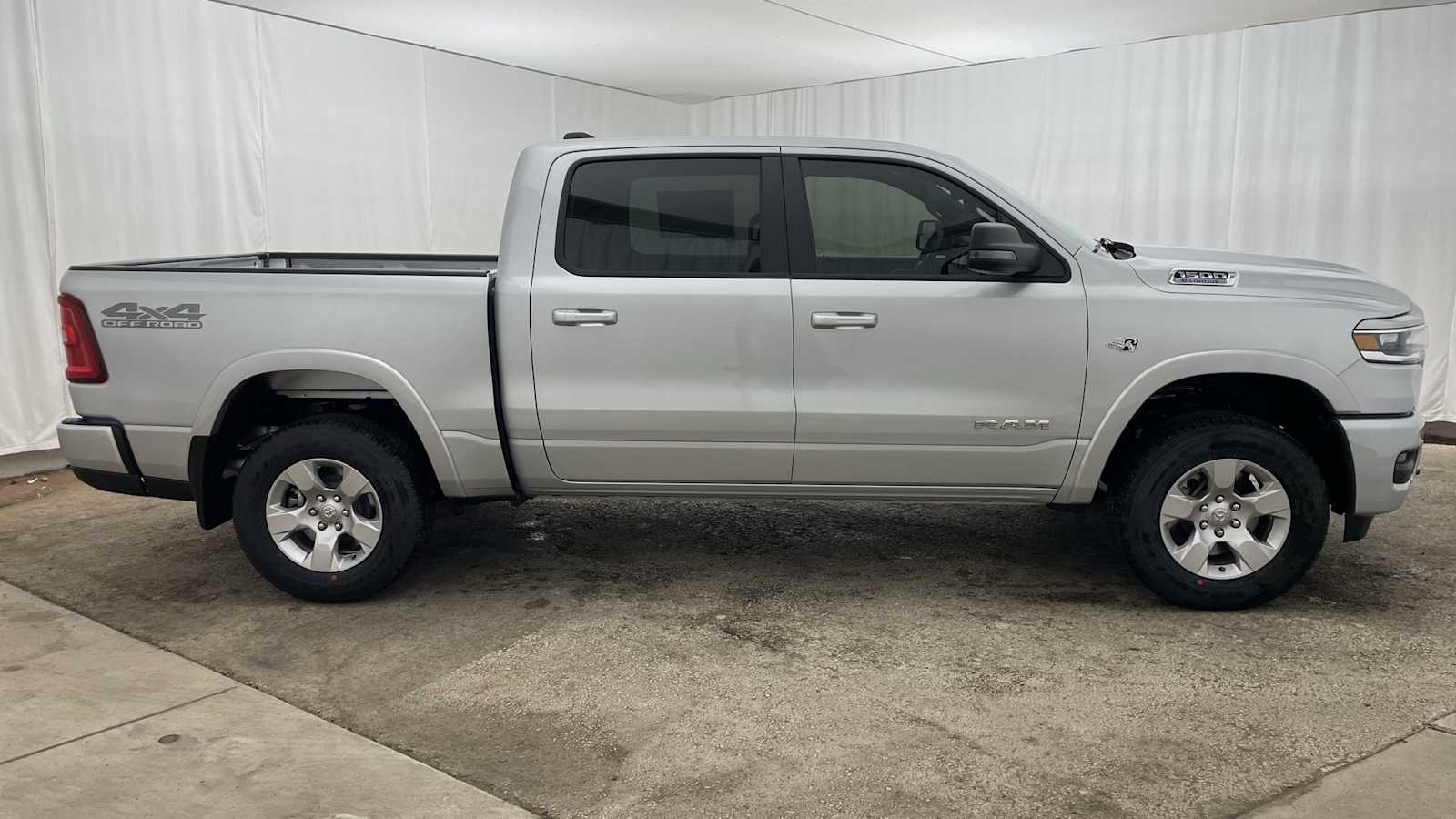 Thumbnail: 2026 RAM 1500 - 33