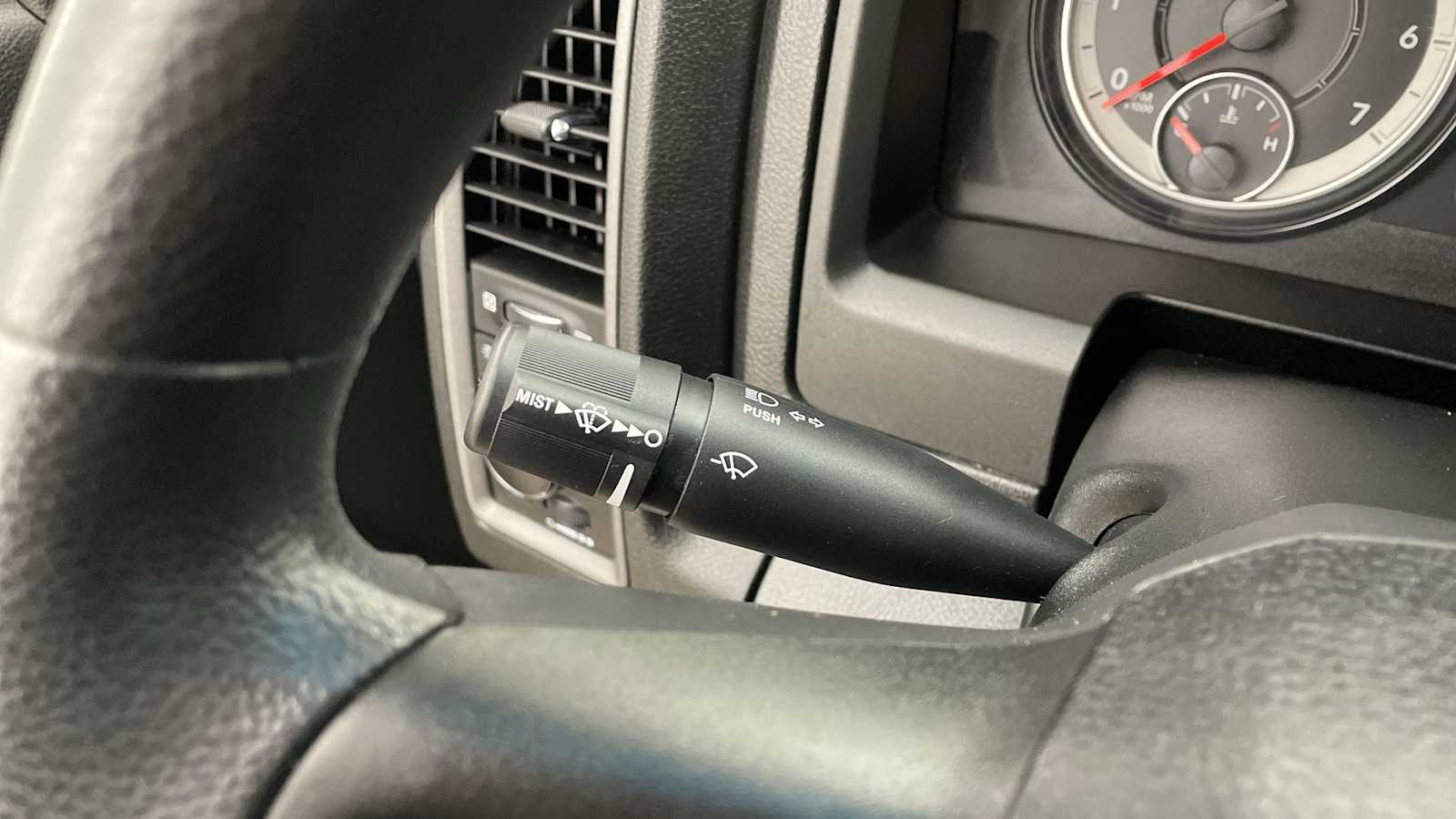 Thumbnail: 2021 RAM 1500 Classic - 12