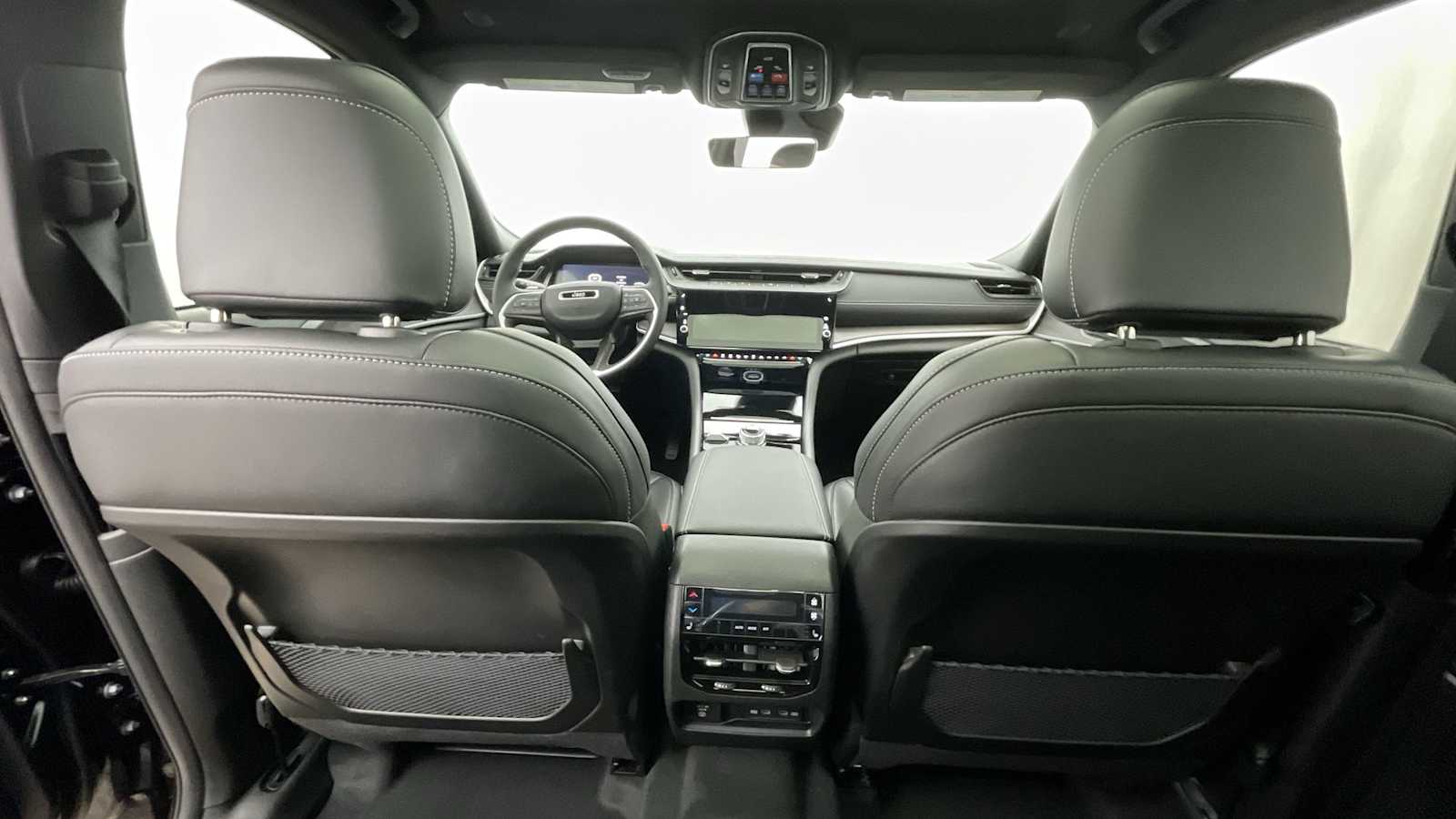 Thumbnail: 2026 Jeep Grand Cherokee L - 8