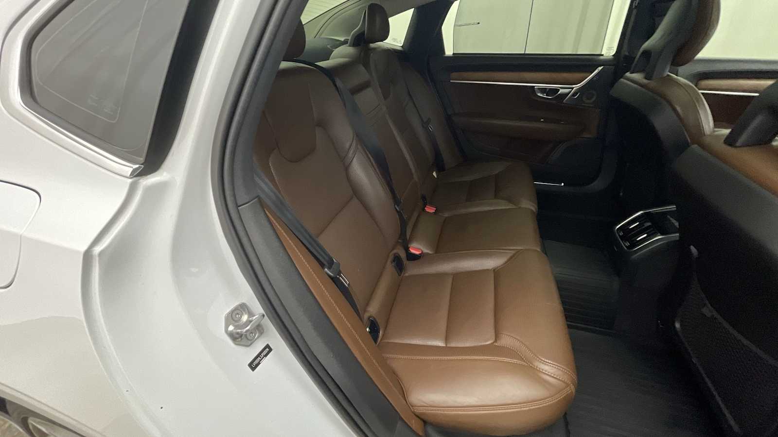 Thumbnail: 2018 Volvo S90 - 11