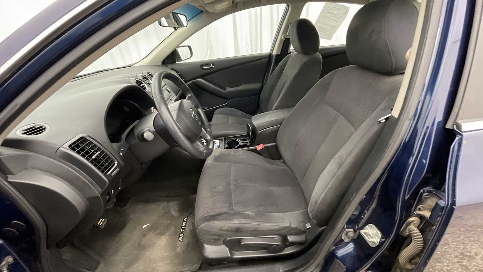 Thumbnail: 2012 Nissan Altima - 4