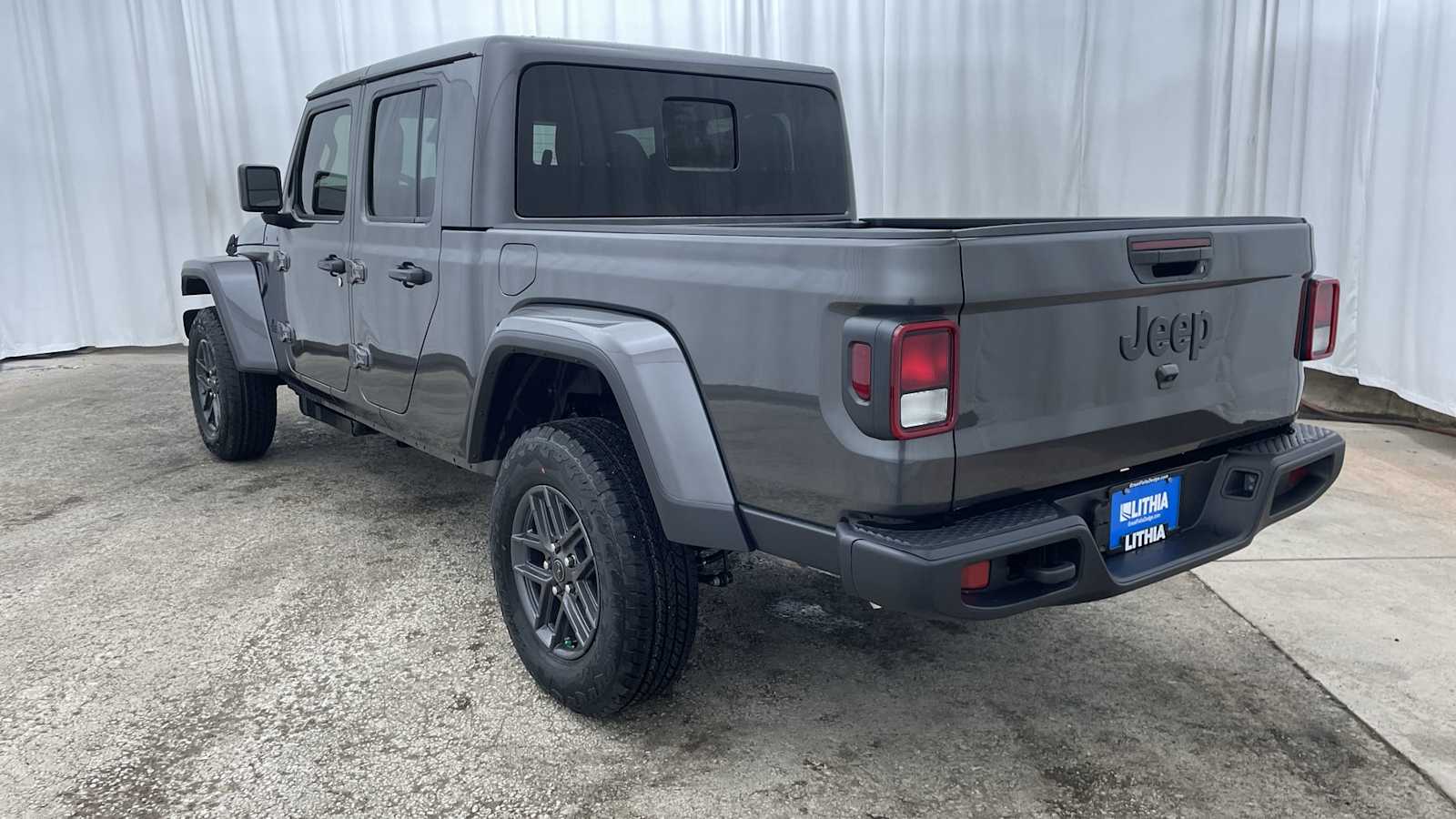 Thumbnail: 2026 Jeep Gladiator - 31