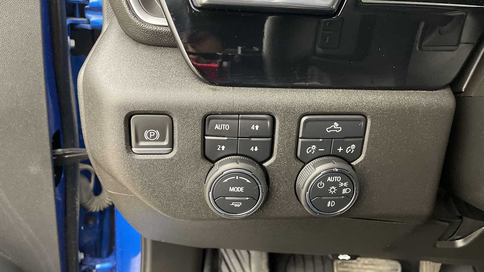 Thumbnail: 2023 Chevrolet Silverado 1500 - 26