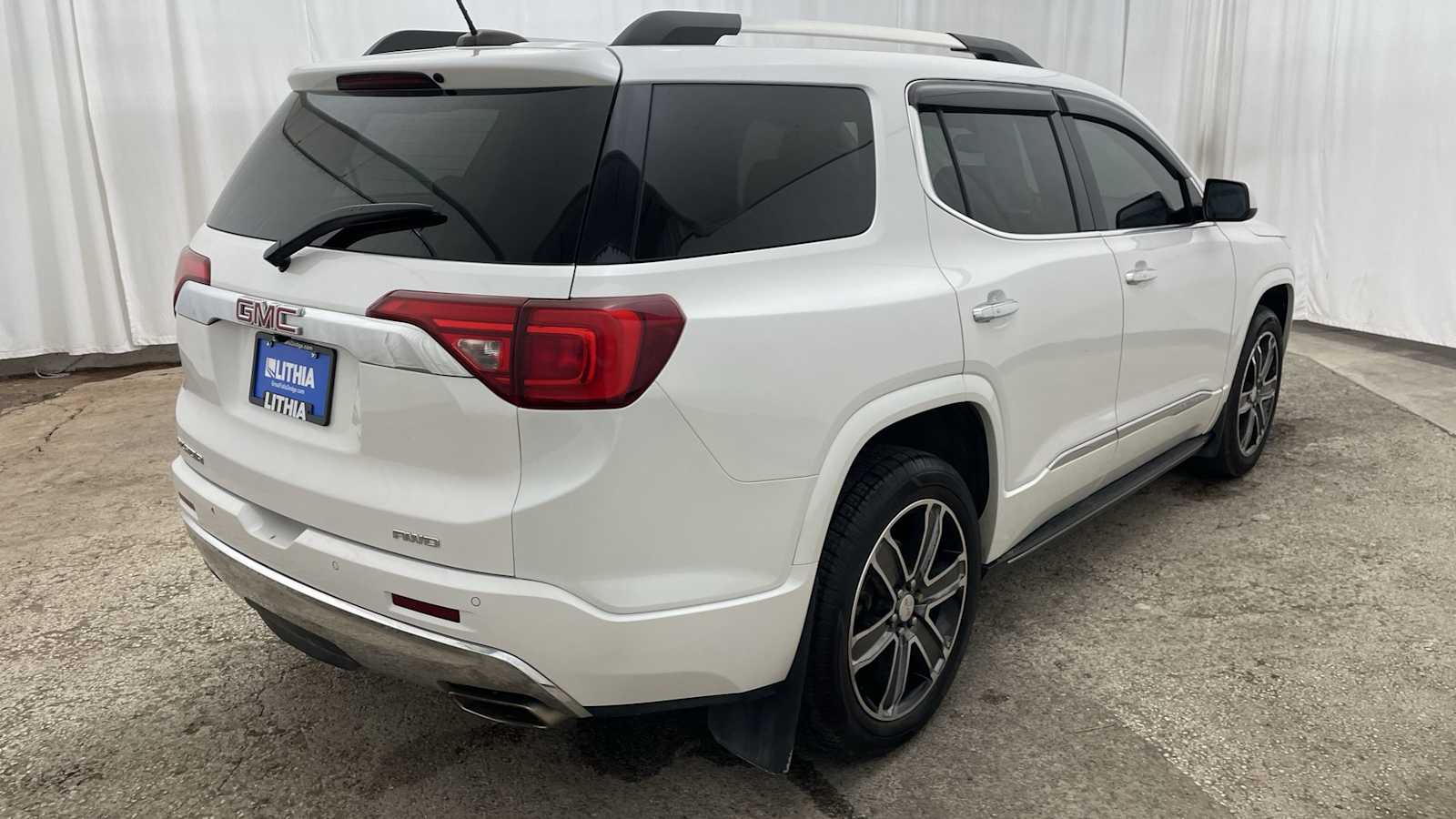 Thumbnail: 2017 GMC Acadia - 36