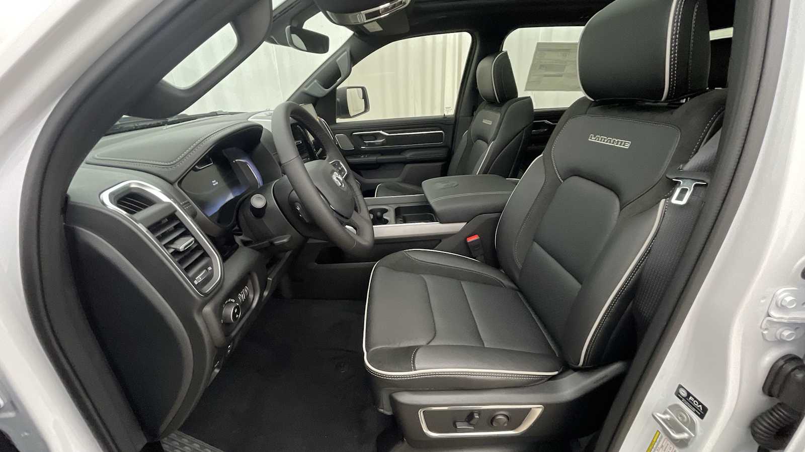 Thumbnail: 2026 RAM 1500 - 6