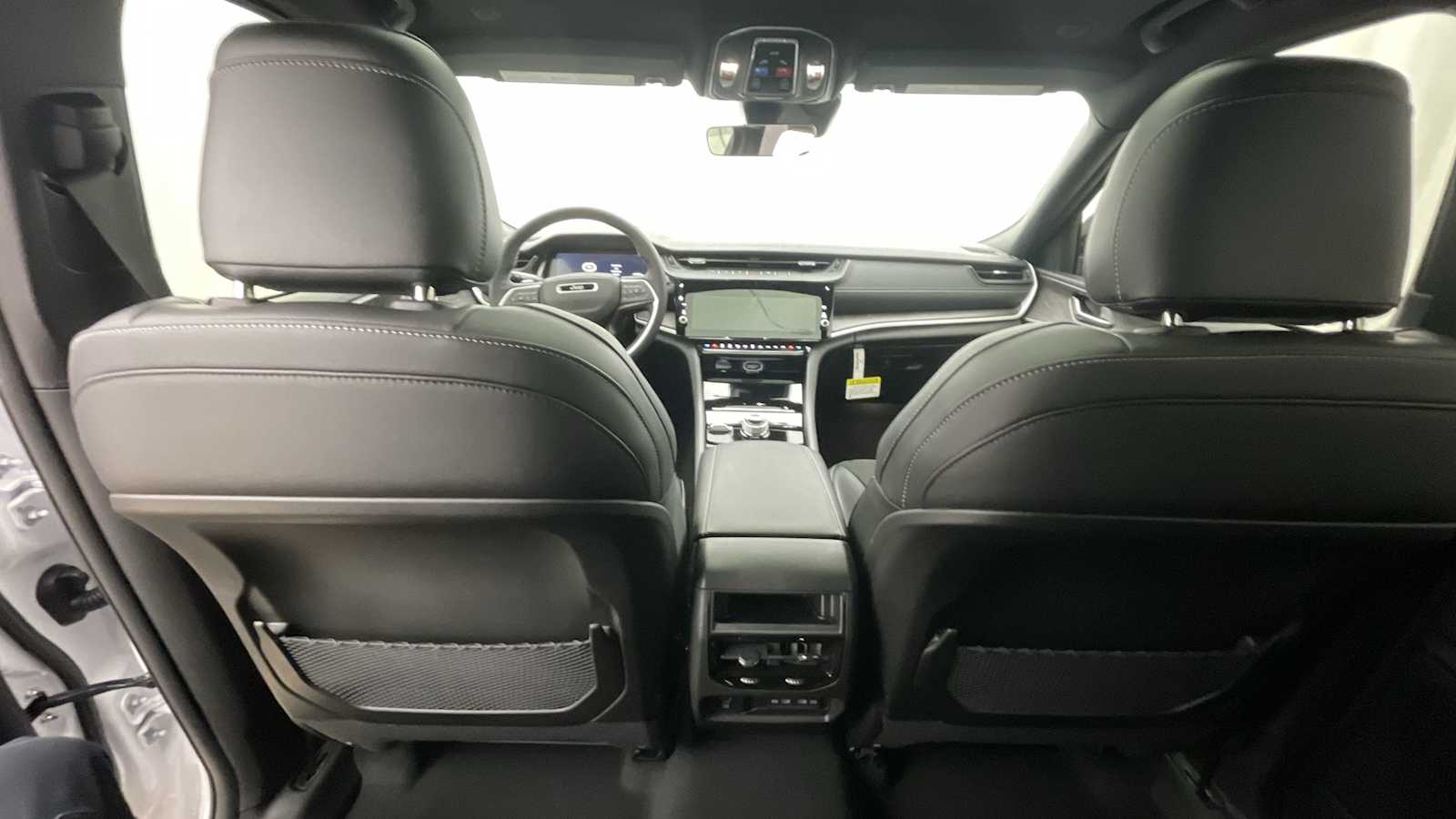 Thumbnail: 2026 Jeep Grand Cherokee - 8