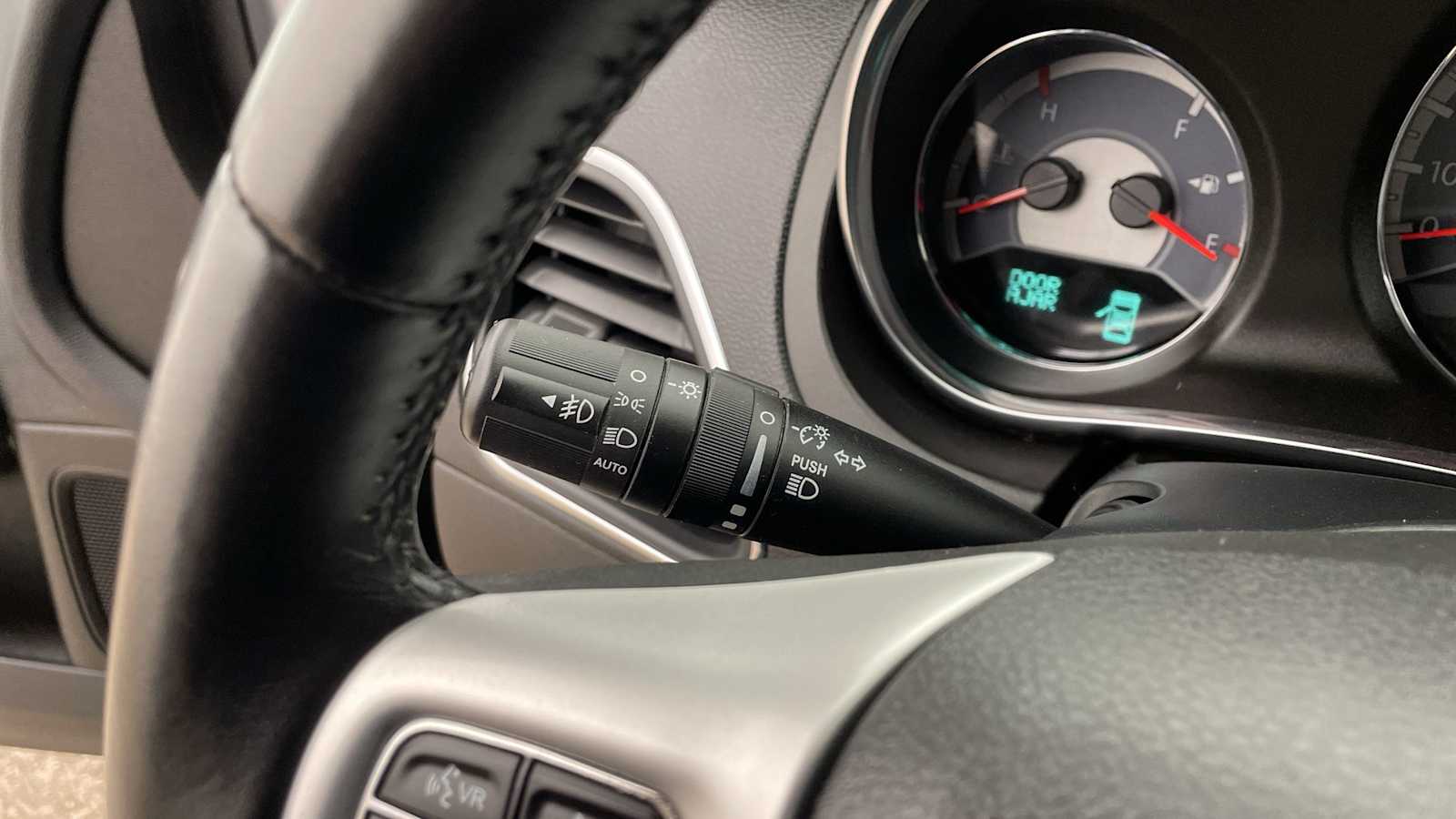 Thumbnail: 2014 Chrysler 200 - 14