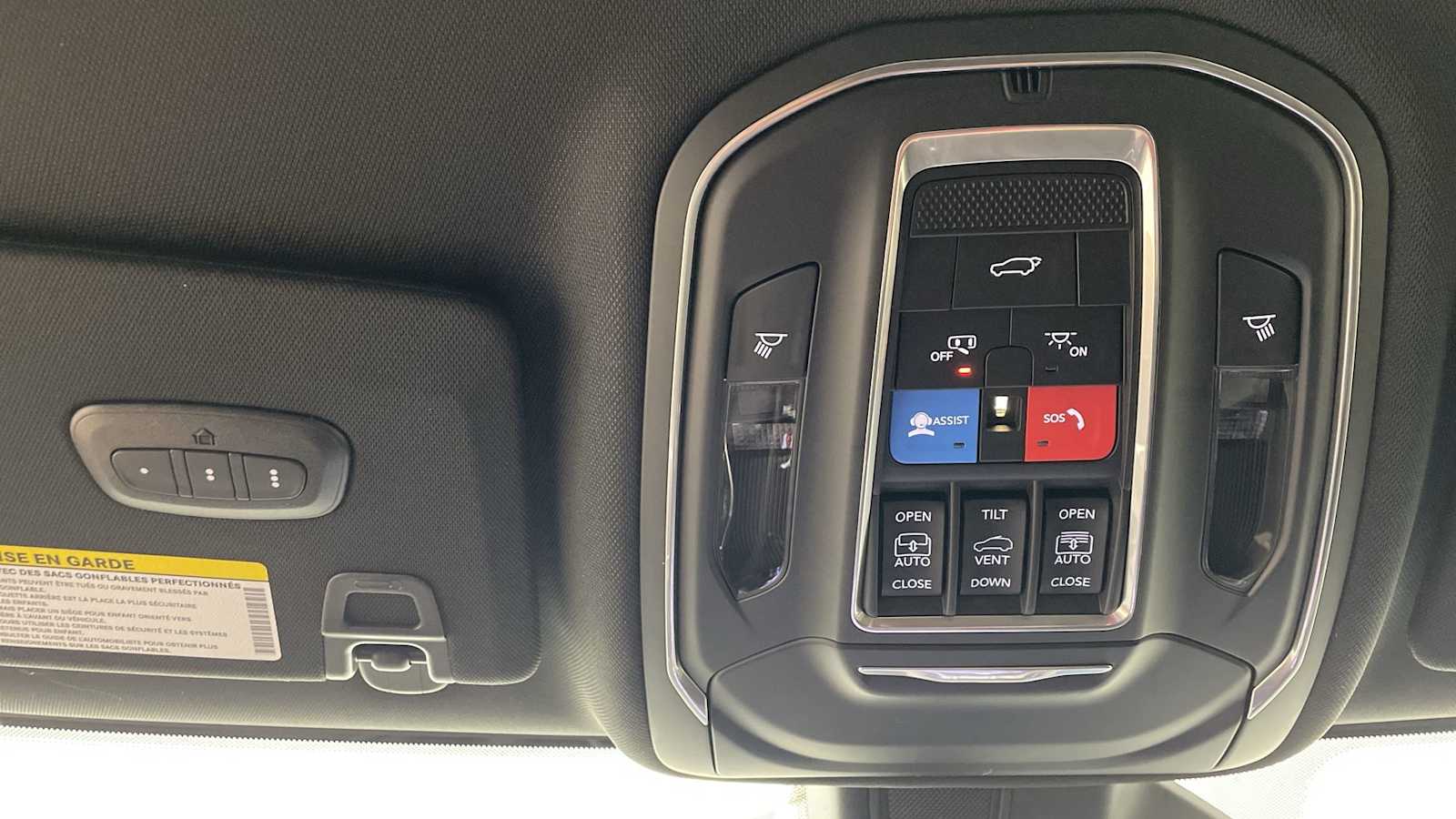 Thumbnail: 2025 Jeep Grand Cherokee - 26