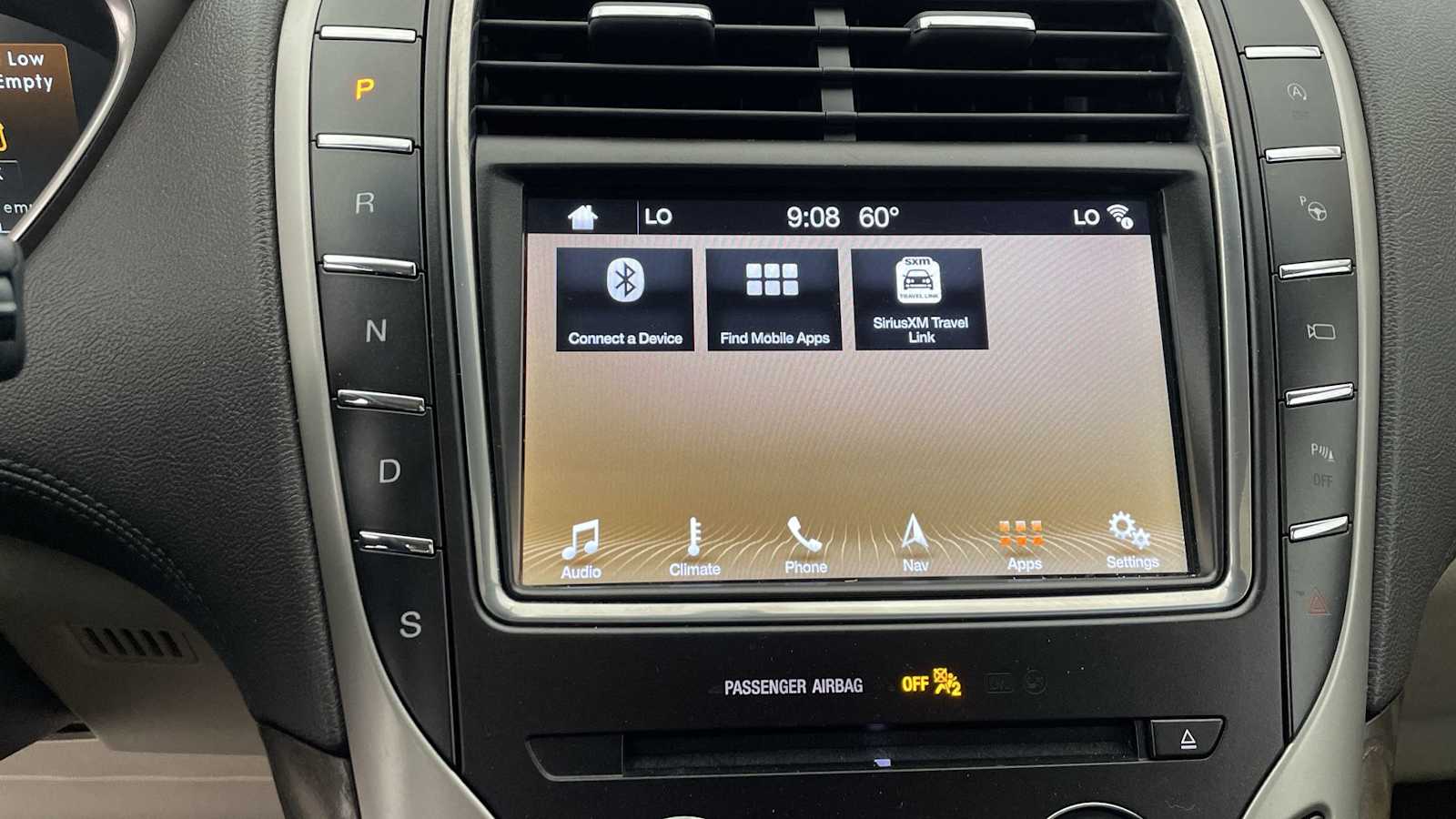 Thumbnail: 2019 Lincoln Nautilus - 25