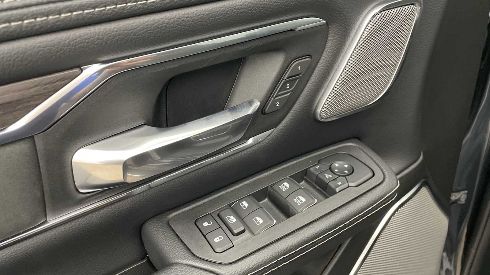 Thumbnail: 2026 RAM 1500 - 7
