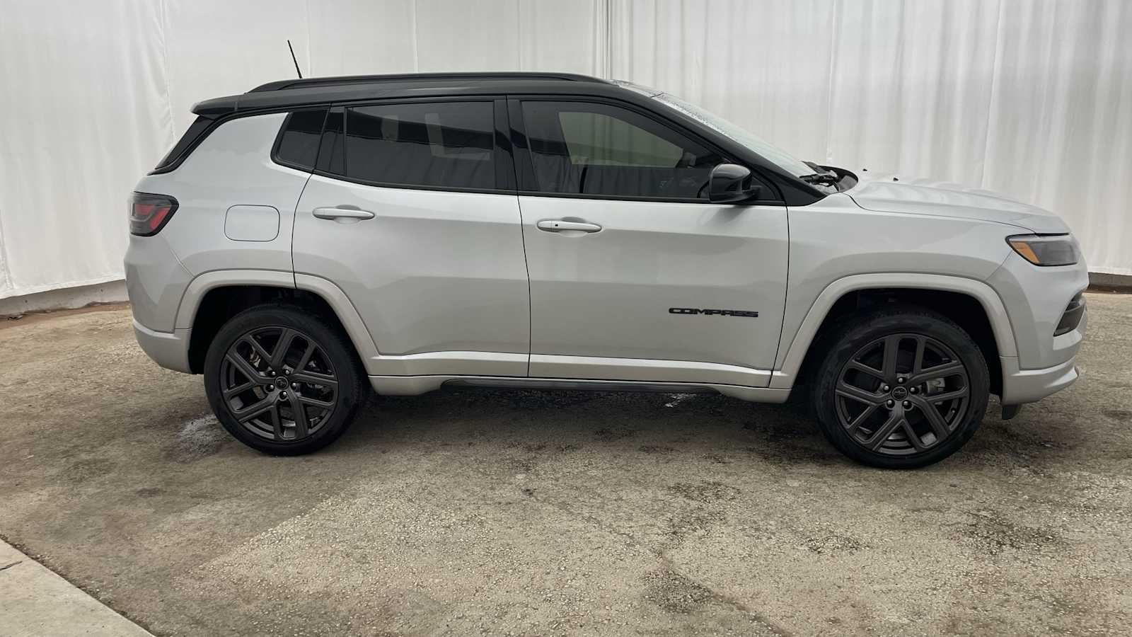 Thumbnail: 2025 Jeep Compass - 35