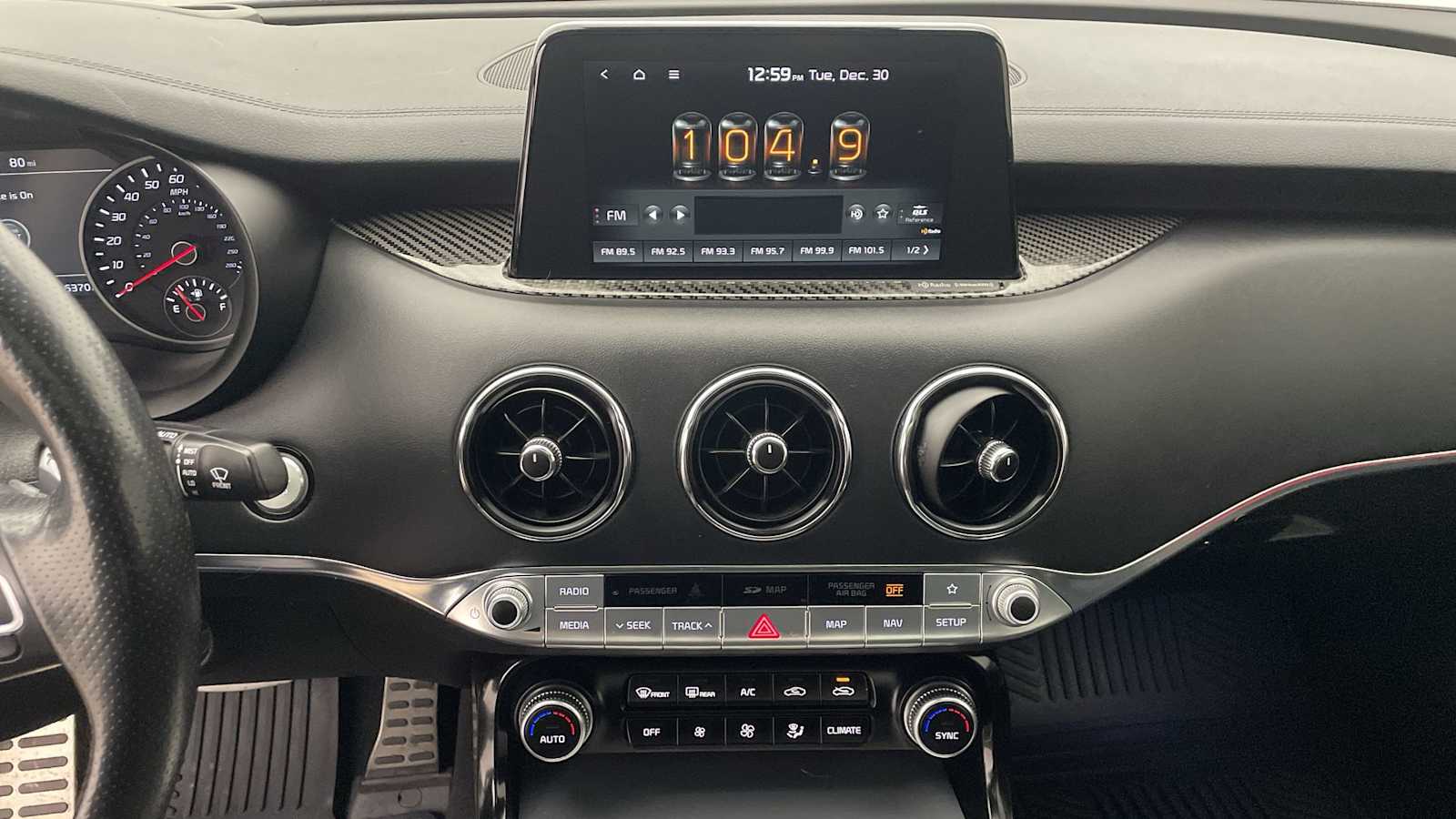 Thumbnail: 2019 Kia Stinger - 18