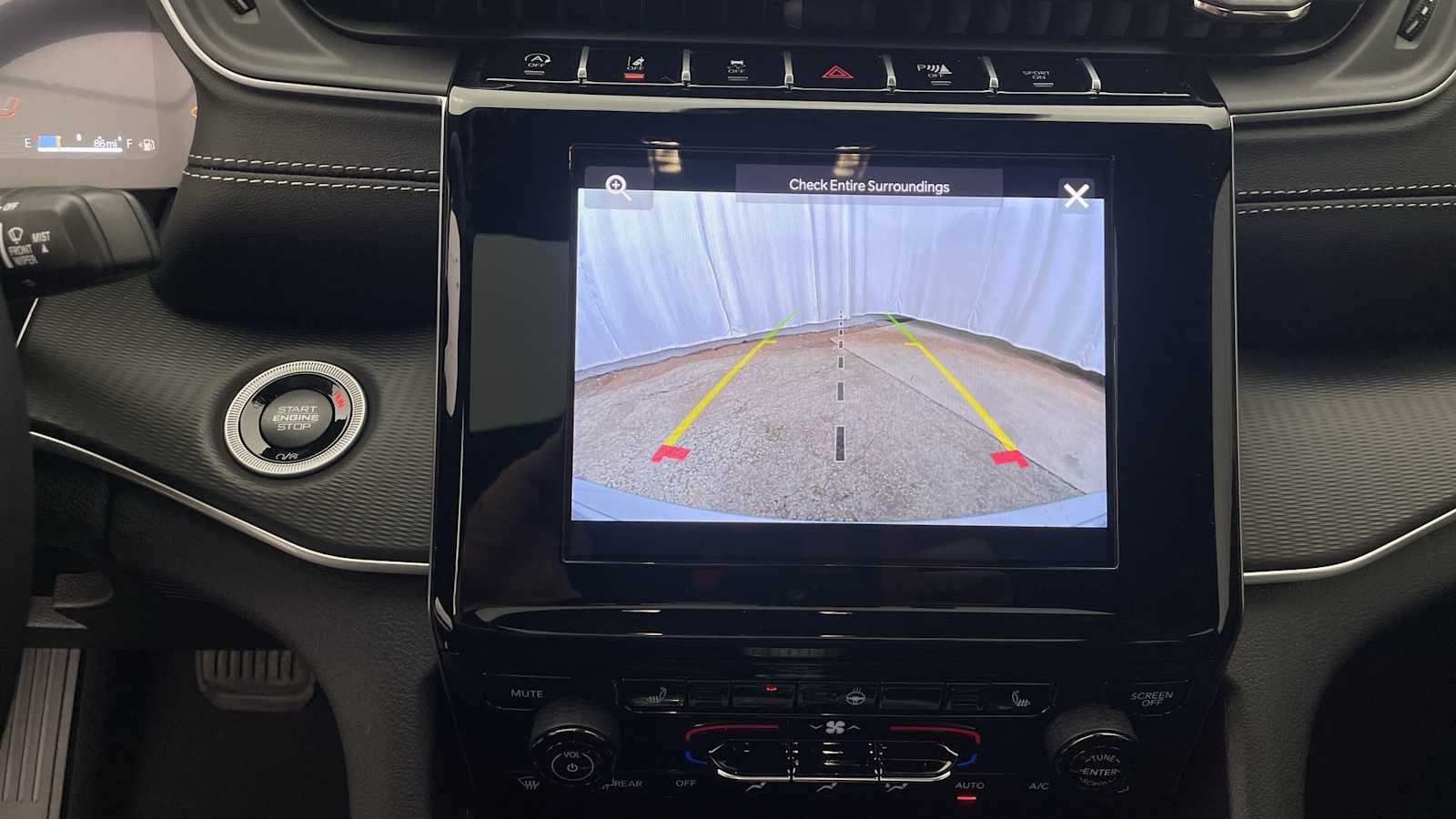 Thumbnail: 2025 Jeep Grand Cherokee - 4