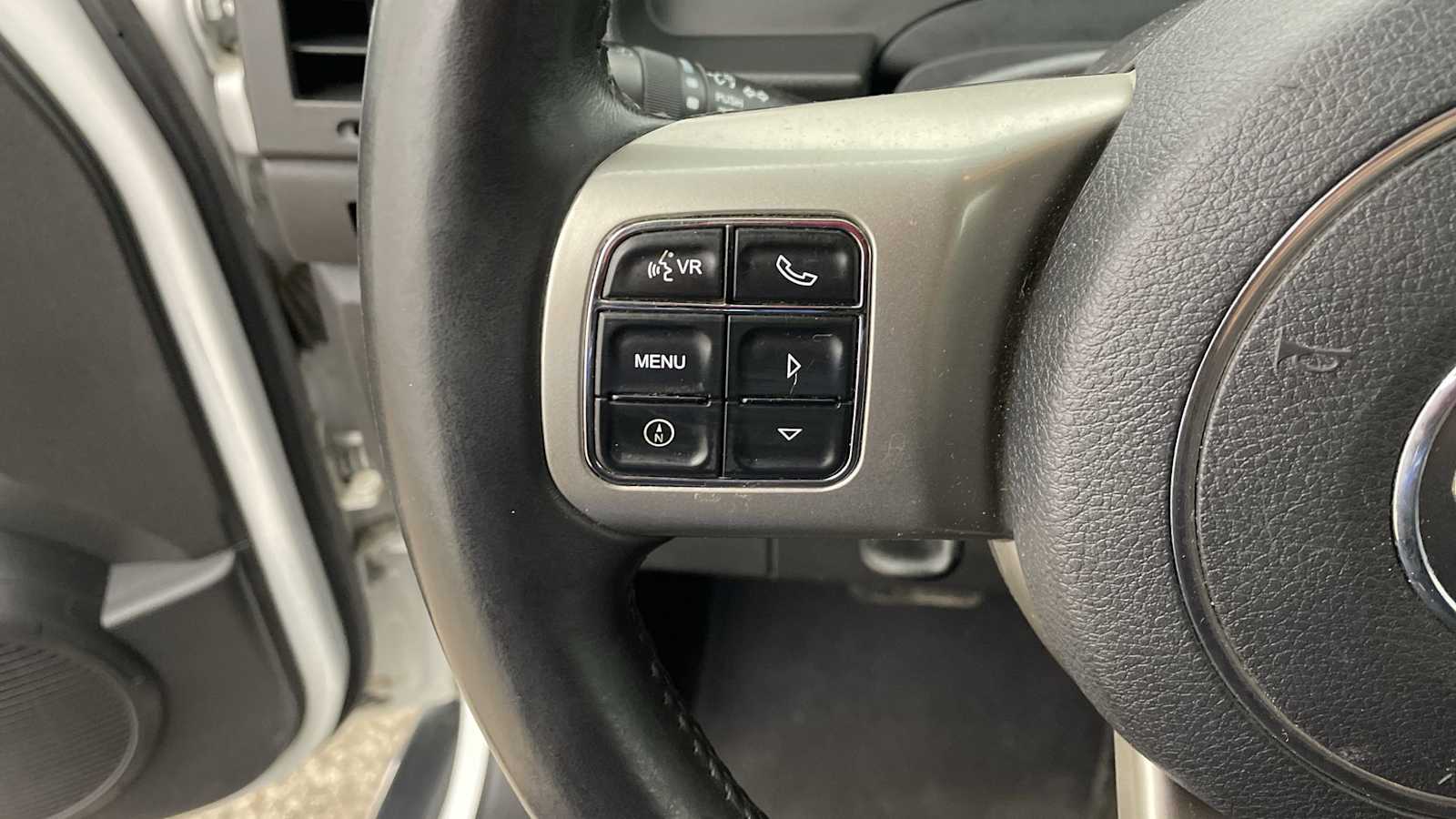 Thumbnail: 2012 Jeep Liberty - 13