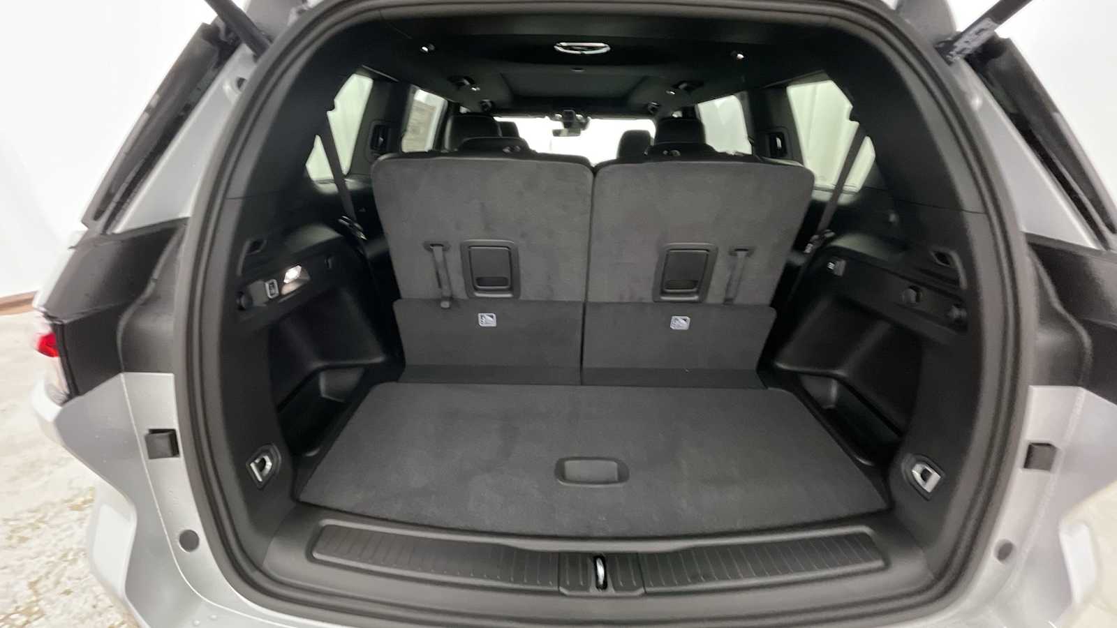 Thumbnail: 2025 Jeep Grand Cherokee - 33