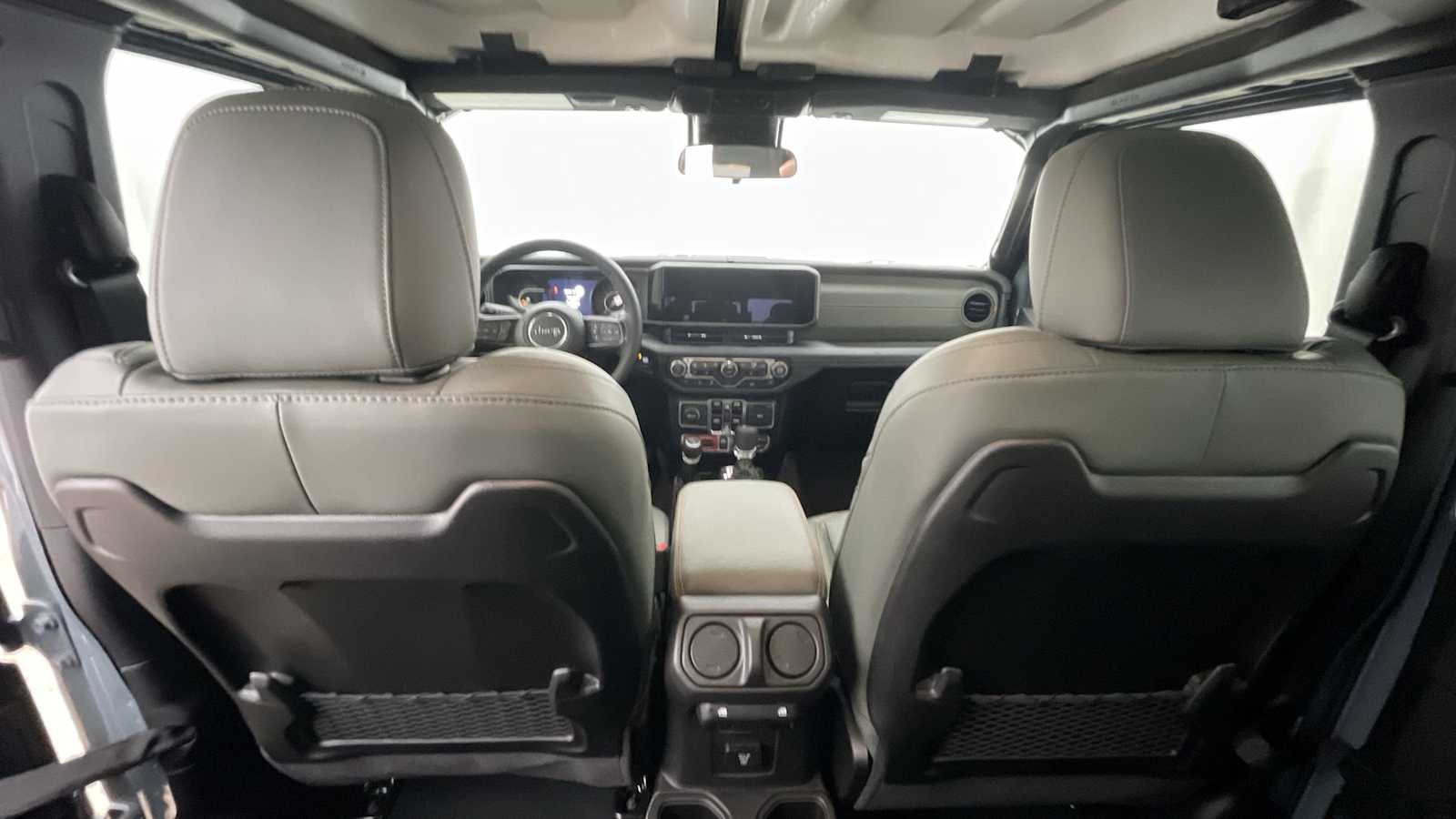 Thumbnail: 2025 Jeep Gladiator - 7