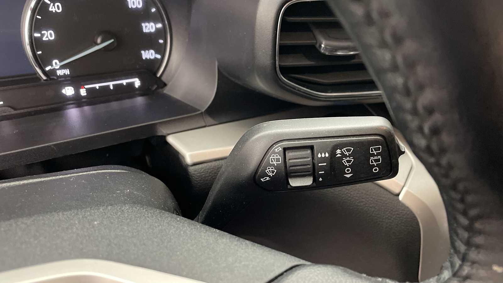 Thumbnail: 2022 Ford Explorer - 15