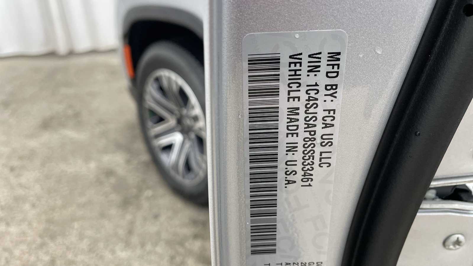 Thumbnail: 2025 Jeep Wagoneer - 31