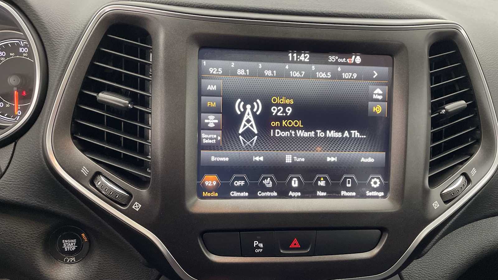 Thumbnail: 2020 Jeep Cherokee - 20