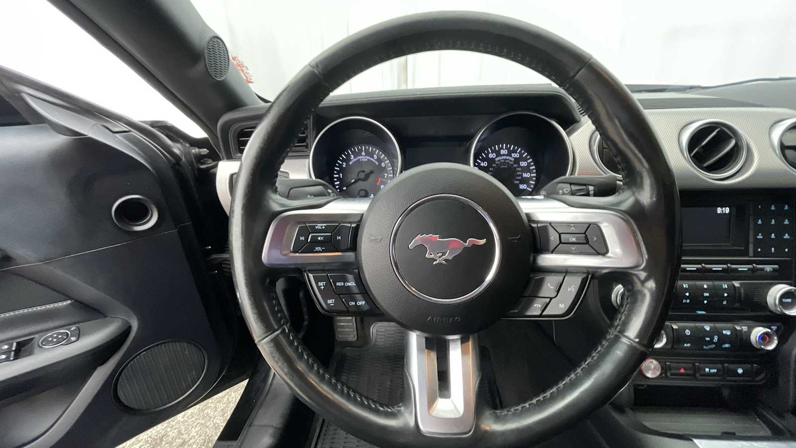 Thumbnail: 2018 Ford Mustang - 11